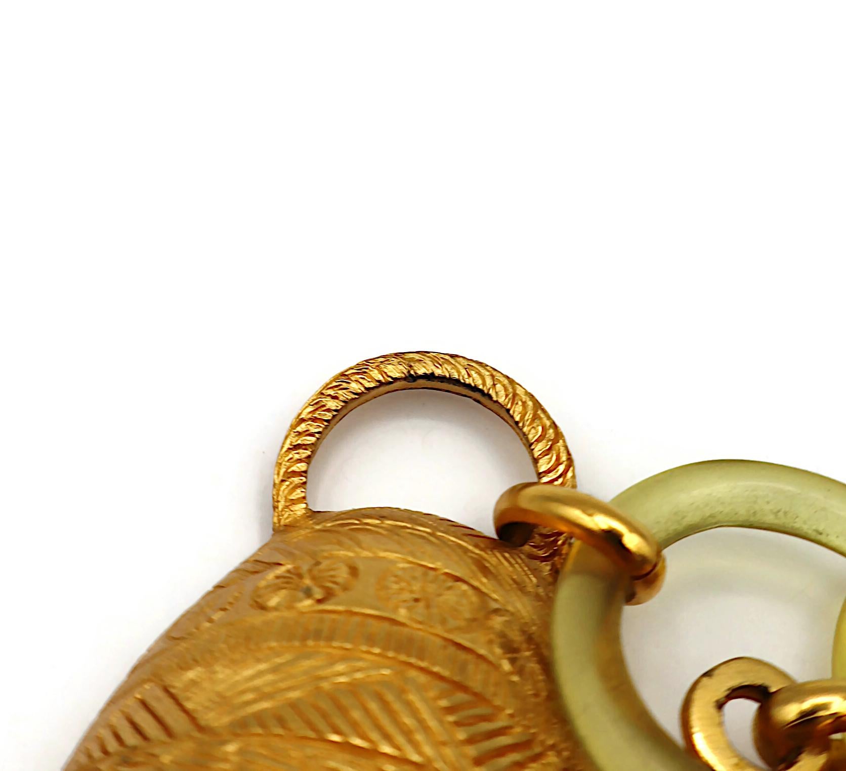 BALENCIAGA Vintage Gold Tone and Resin African Tribal Motif Pendant Necklace For Sale 15