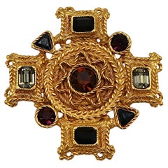 BALENCIAGA Pendentif broche croix ornée de bijoux vintage