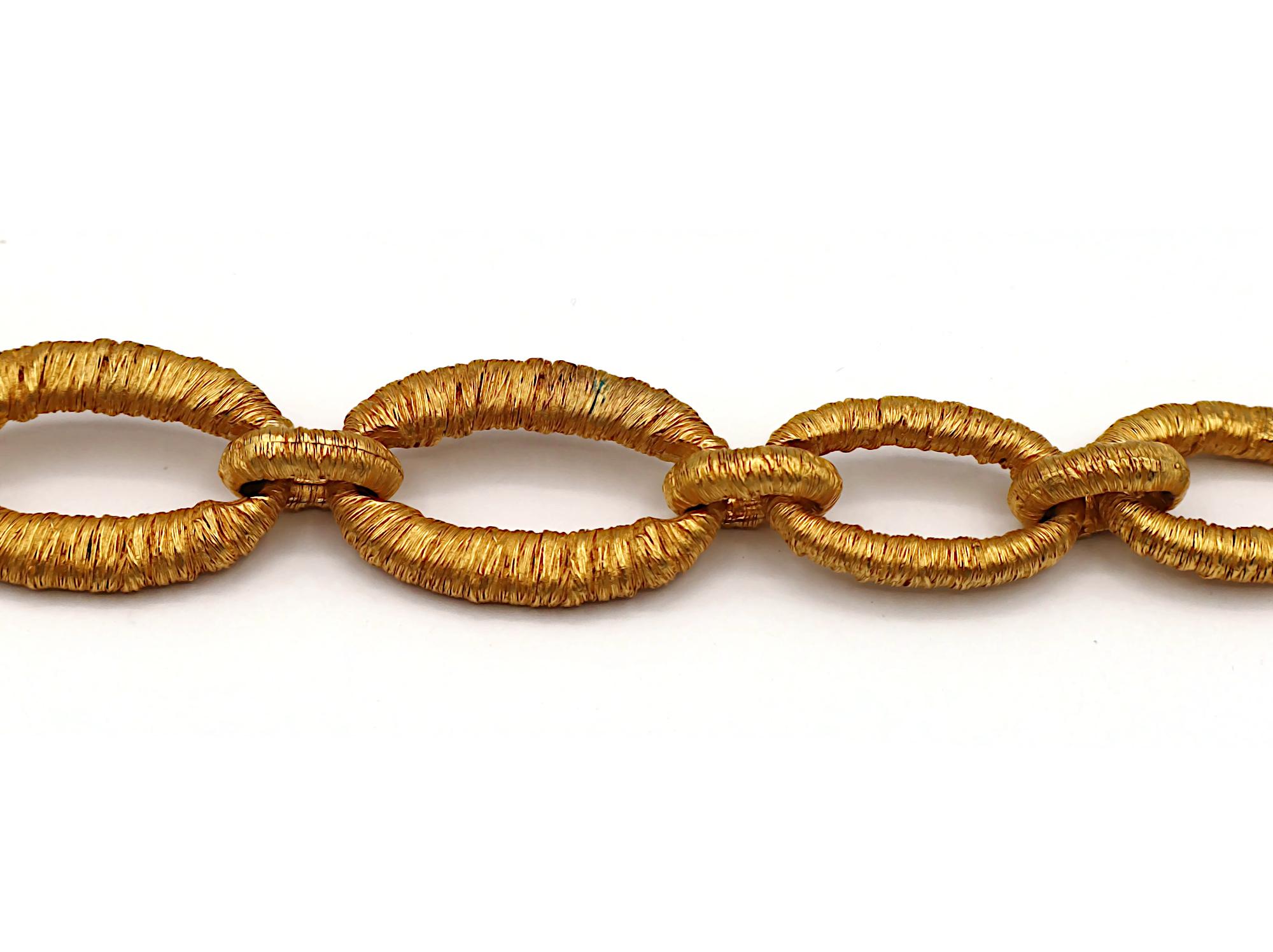 BALENCIAGA Vintage Gold Tone Textured Link Necklace in vendita 4