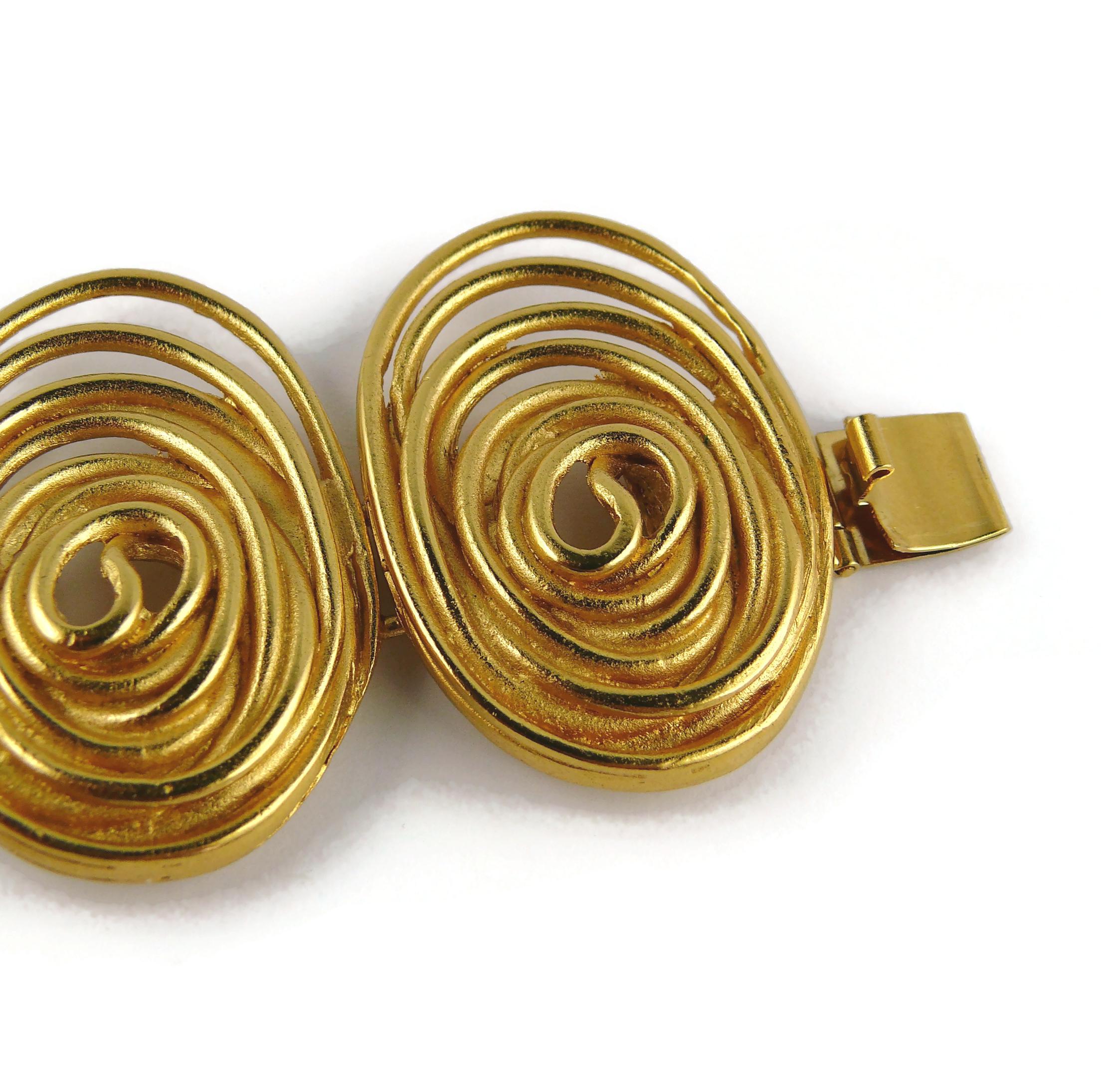 Balenciaga Vintage Gold Toned Spiral Link Bracelet For Sale 1