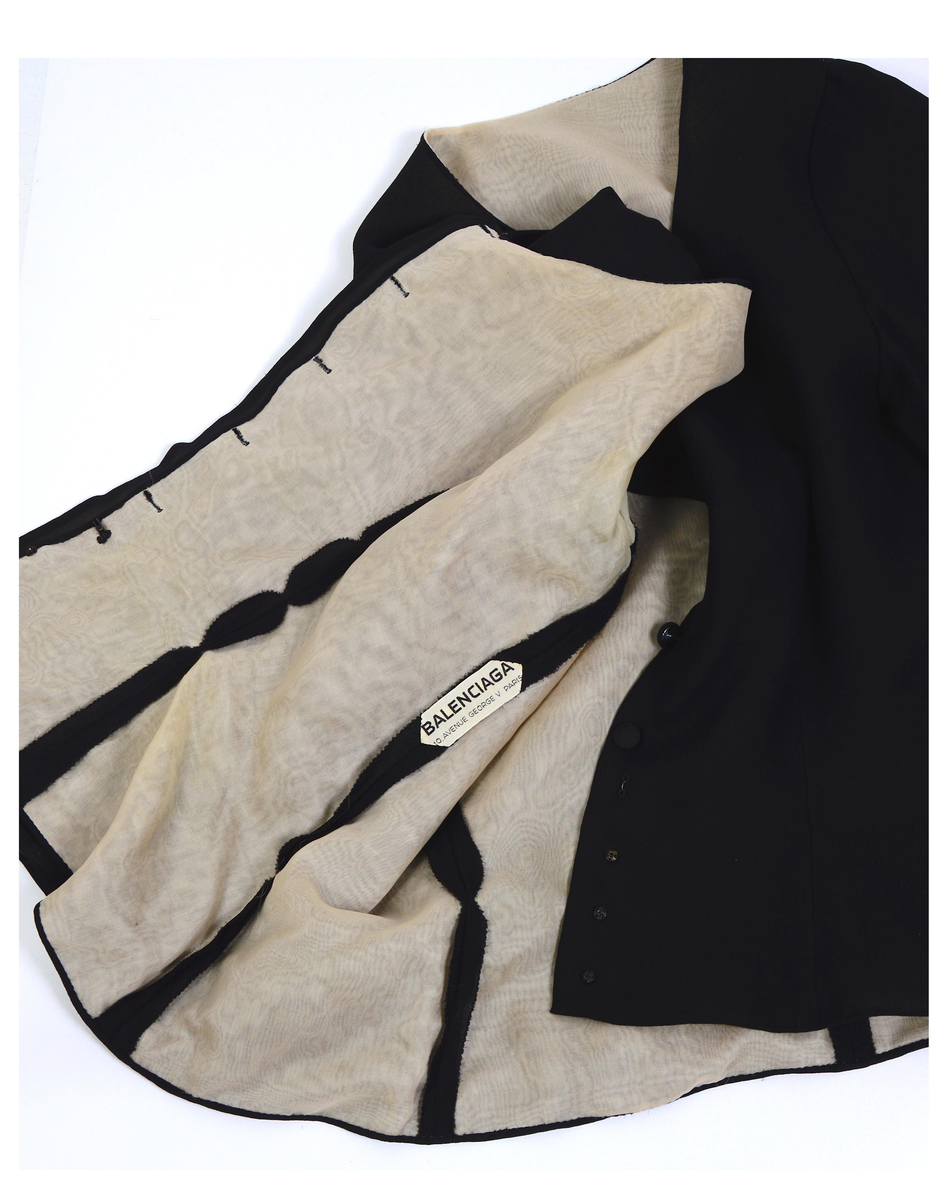 Balenciaga Vintage nummerierte schwarze Seidenjacke mit dreiviertel-Ärmeln aus der Haute Couture im Angebot 2