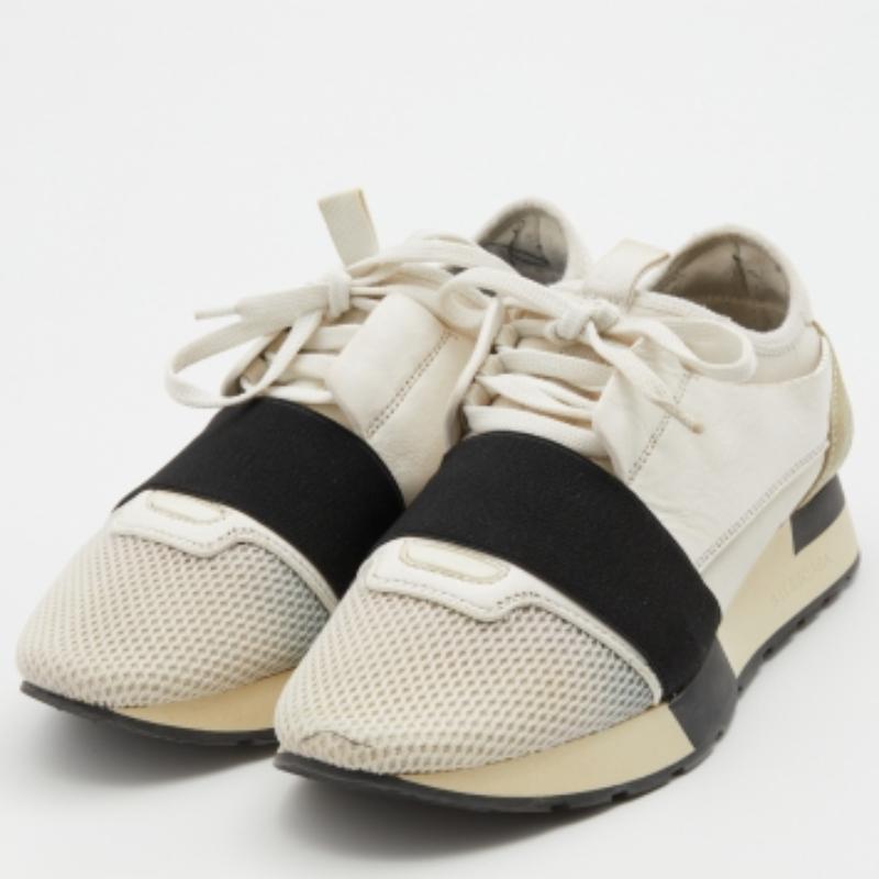 Women's Balenciaga White/Black Leather and Mesh Race Runner Low Top Sneakers Size 37 For Sale