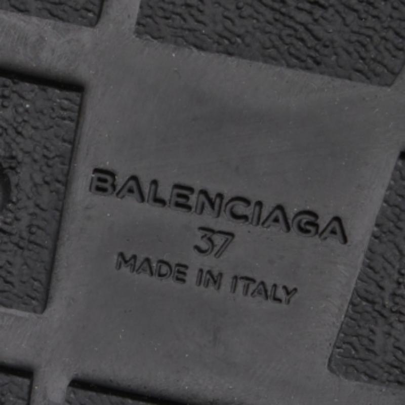 Balenciaga White/Black Leather and Mesh Race Runner Low Top Sneakers Size 37 For Sale 2