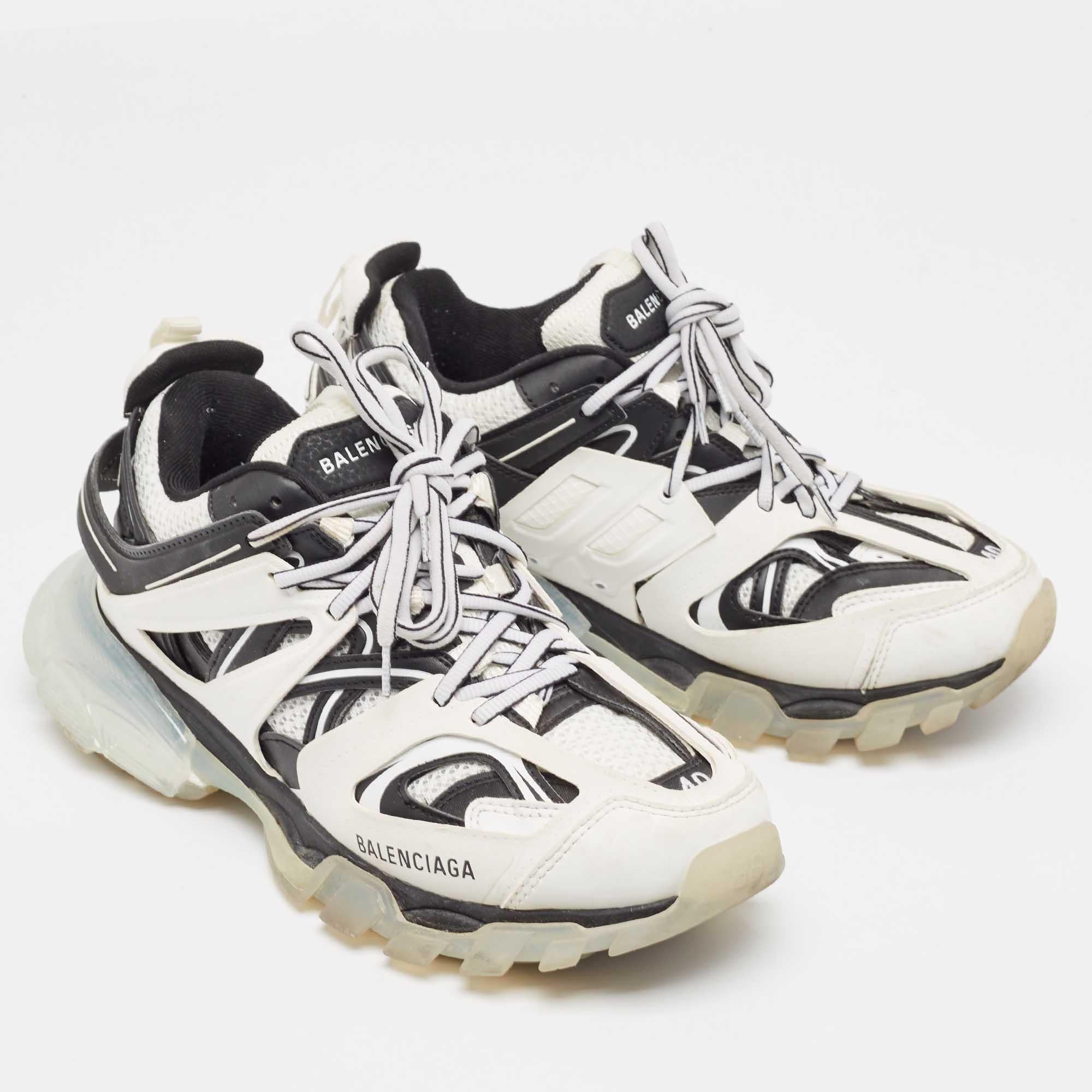 Balenciaga White/Black Leather And Mesh Track Sneakers Size 40 In Good Condition In Dubai, Al Qouz 2
