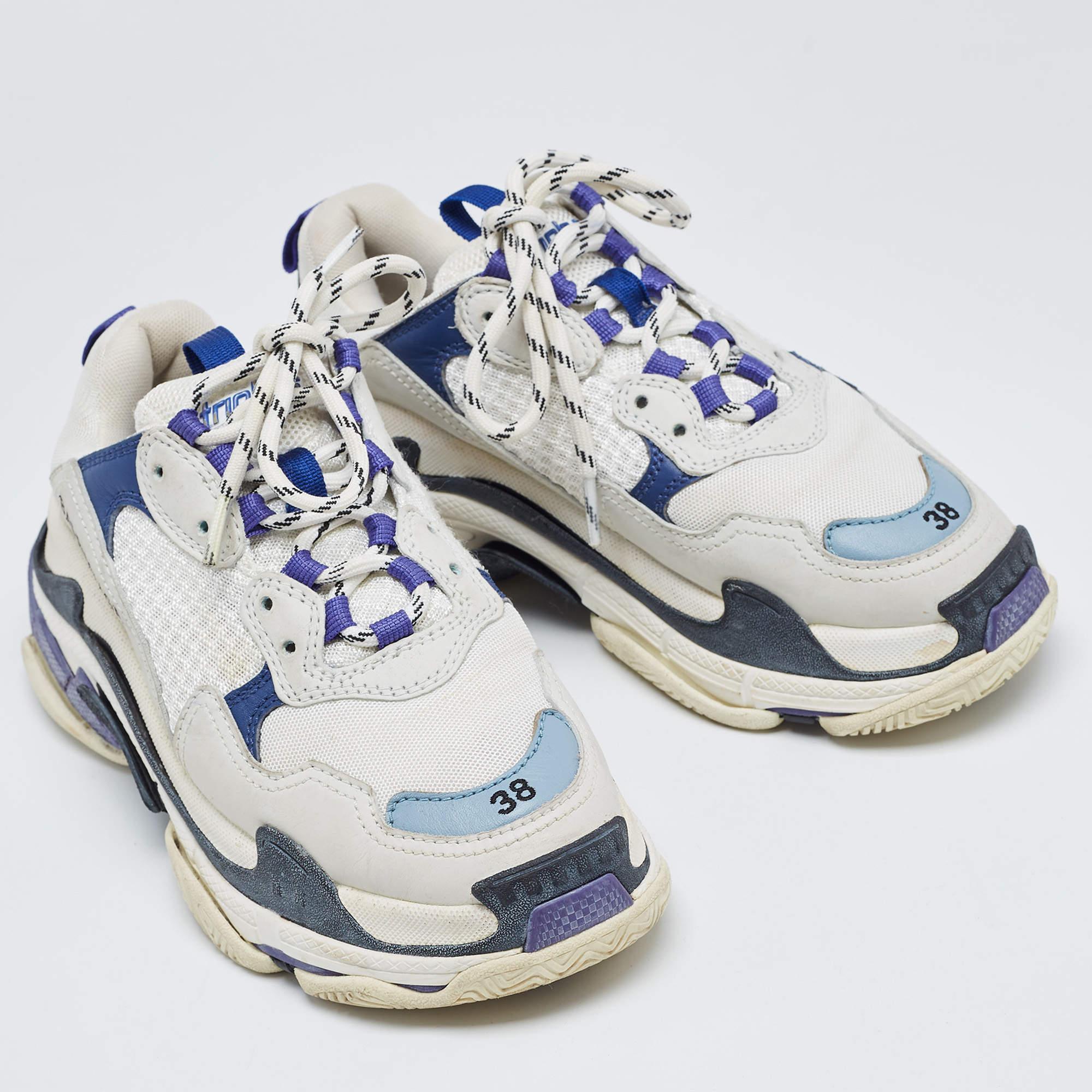 Balenciaga White/Blue Nubuck Leather and Mesh Triple S Sneakers Size 38 For Sale 4
