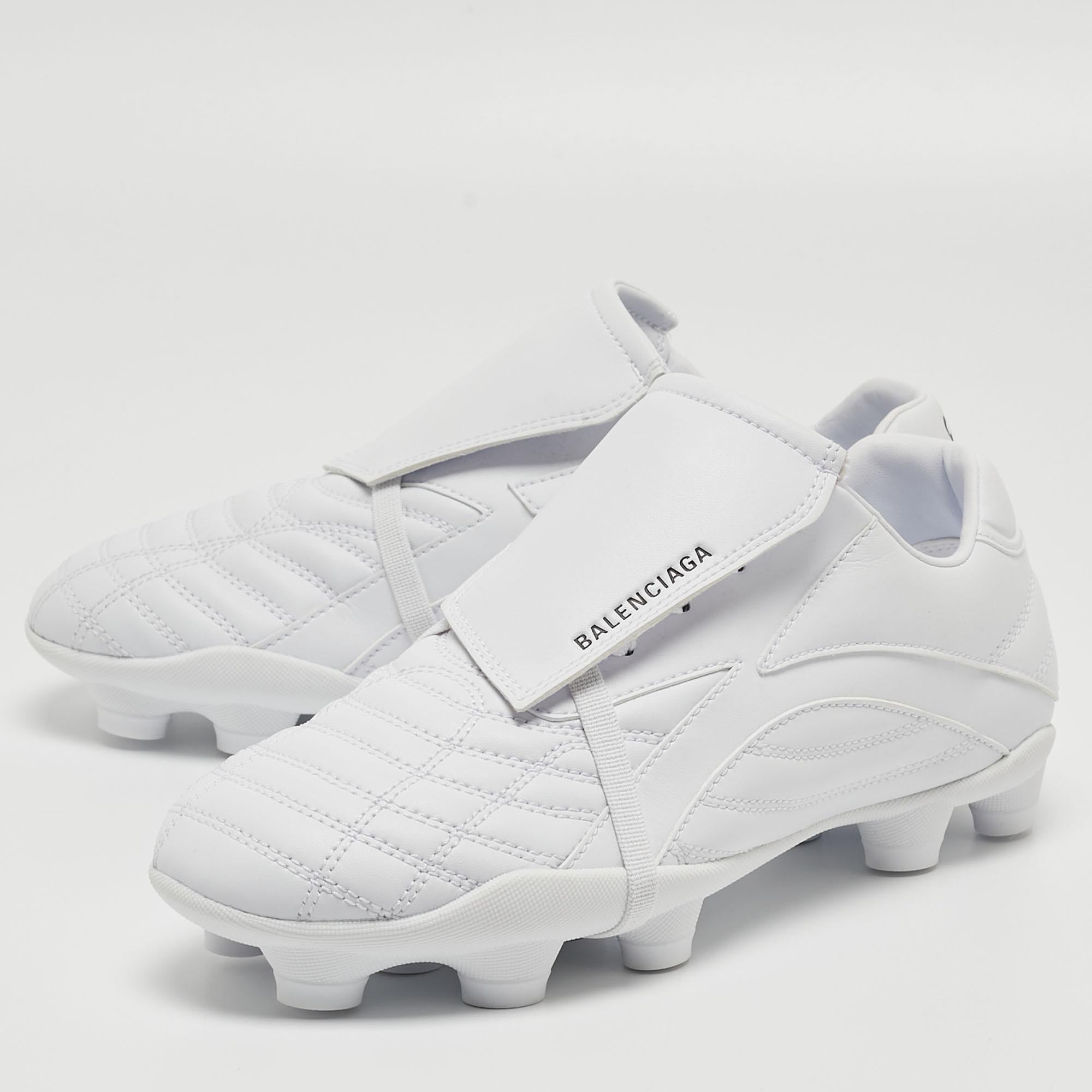 Men's Balenciaga White Faux Leather Soccer Low Top Sneakers Size 38 For Sale