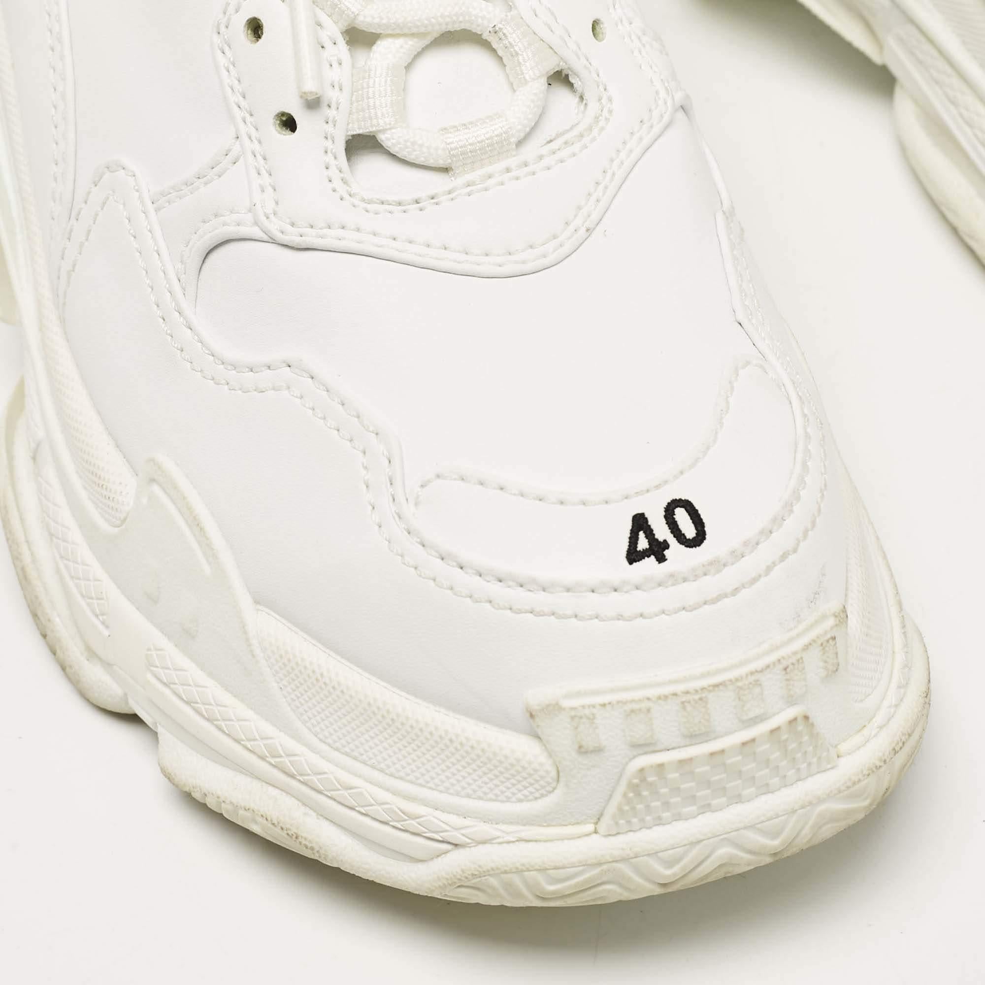 Balenciaga White Faux Leather Triple S Sneakers Size 40 For Sale 3