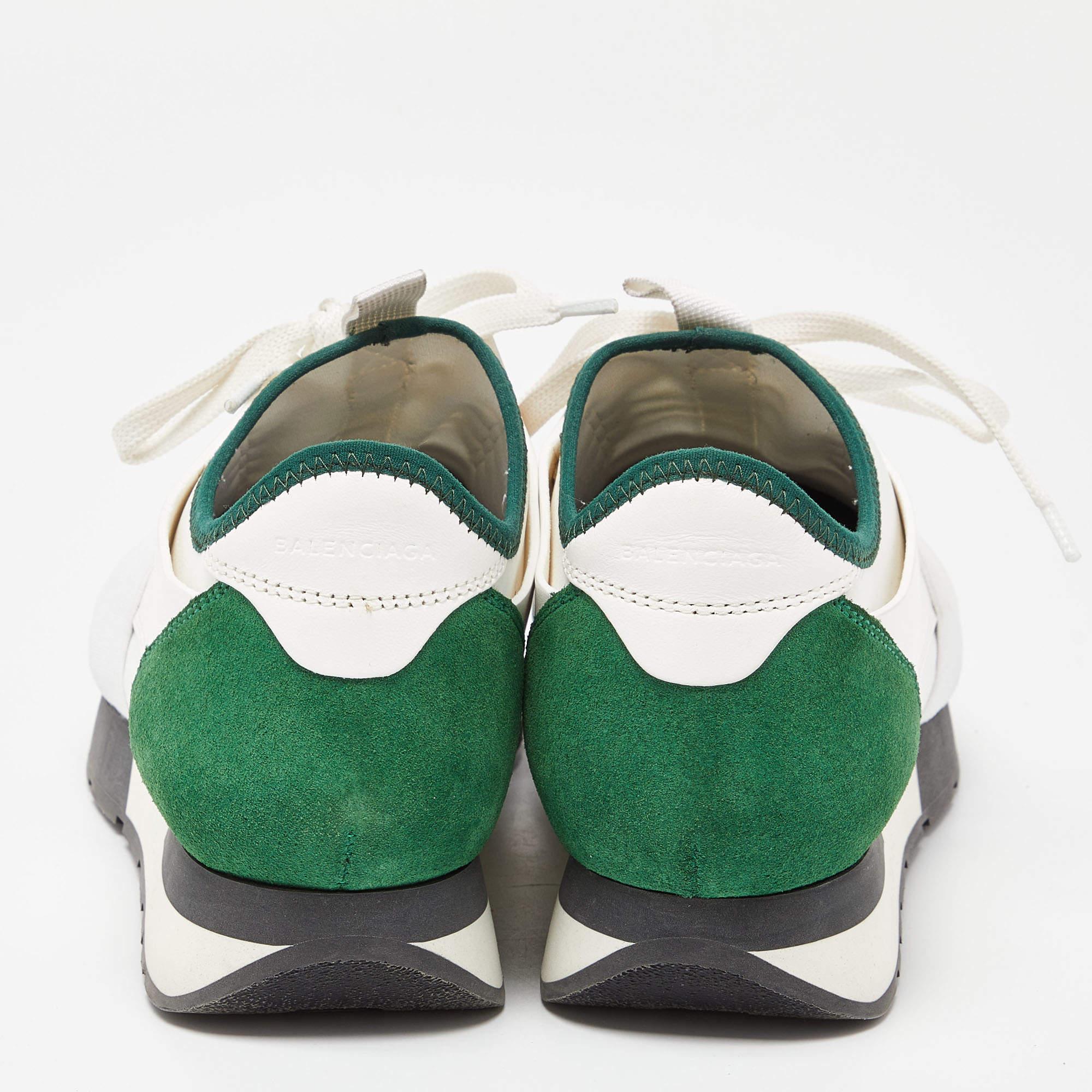 Balenciaga White/Green Leather and Mesh Race Runner Sneakers Size 39 In Excellent Condition For Sale In Dubai, Al Qouz 2