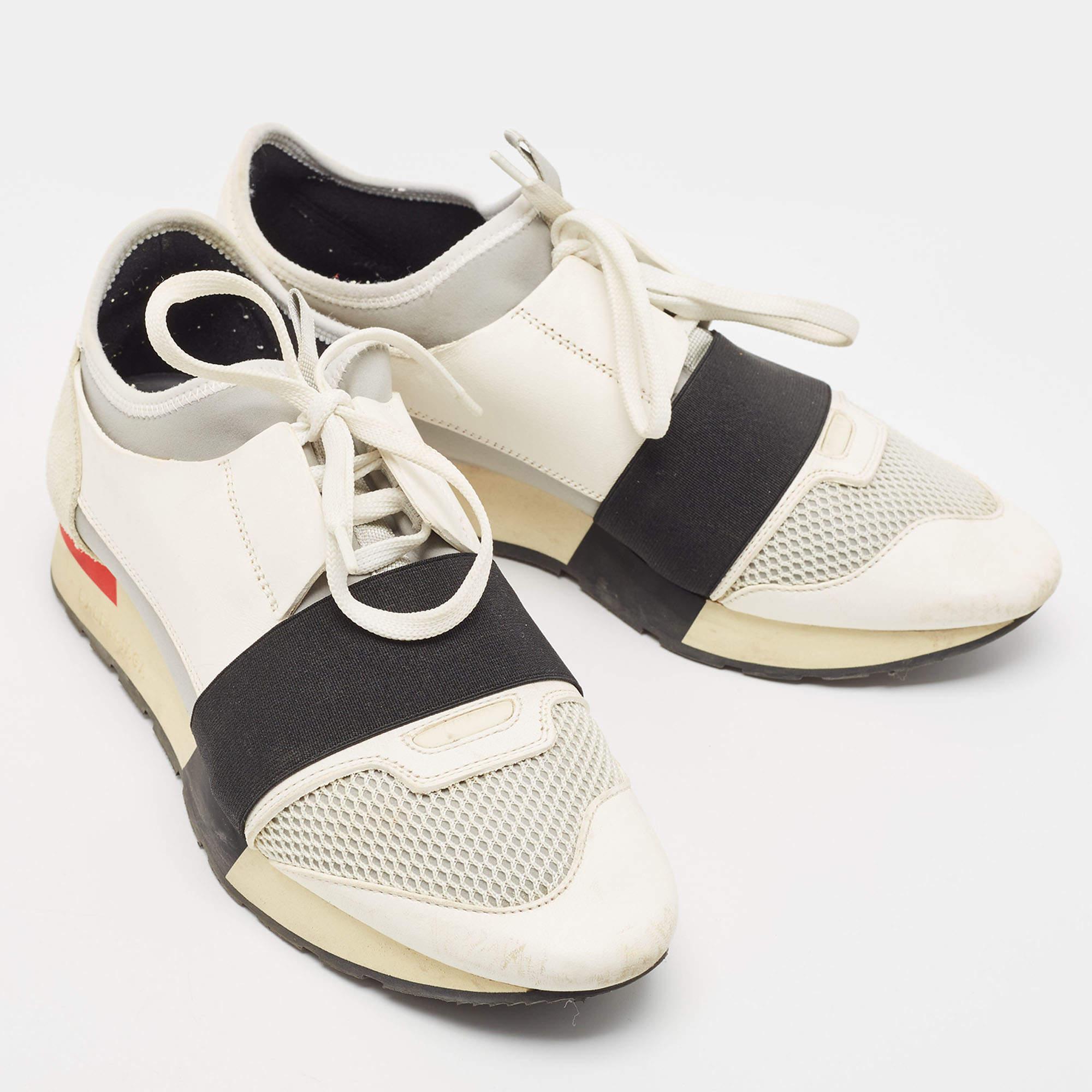 Balenciaga White/Grey Leather and Mesh Race Runner Sneakers Size 39 In Good Condition For Sale In Dubai, Al Qouz 2