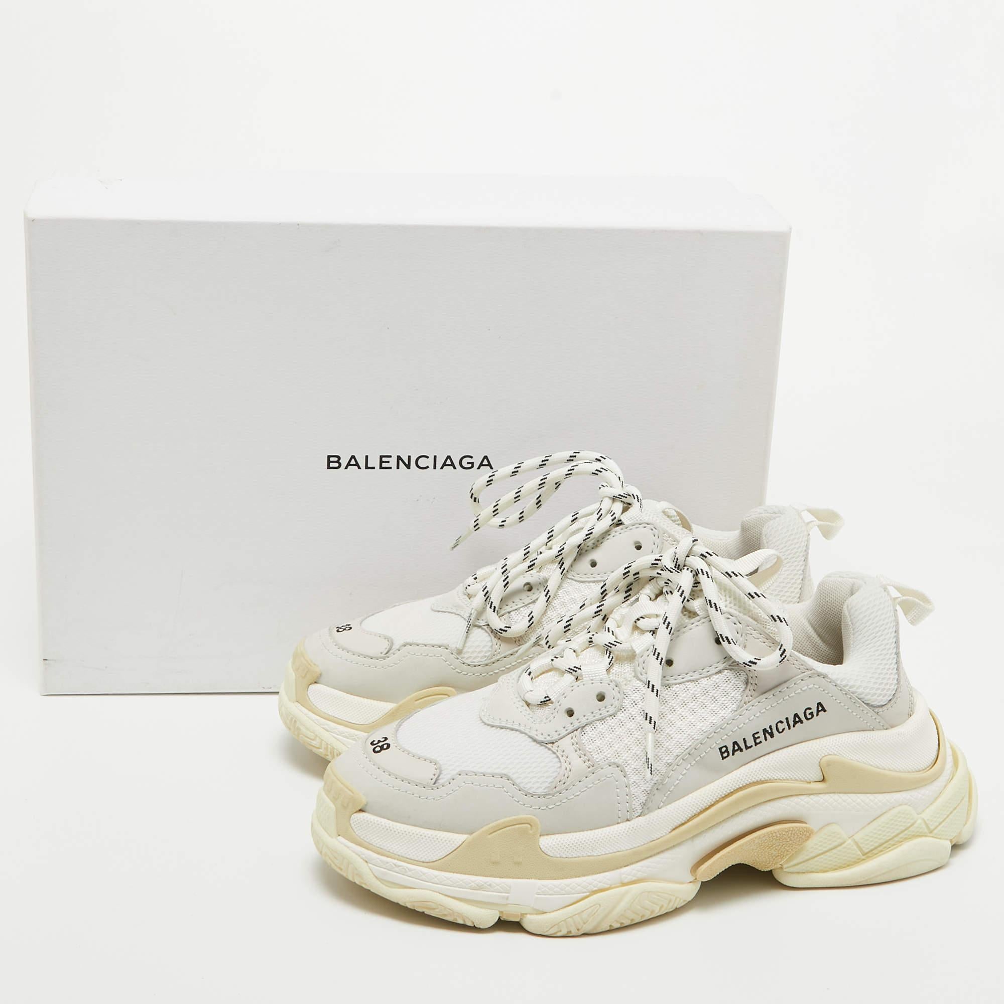 Balenciaga White/Grey Leather and Mesh Triple S Sneakers Size 38 In Good Condition In Dubai, Al Qouz 2