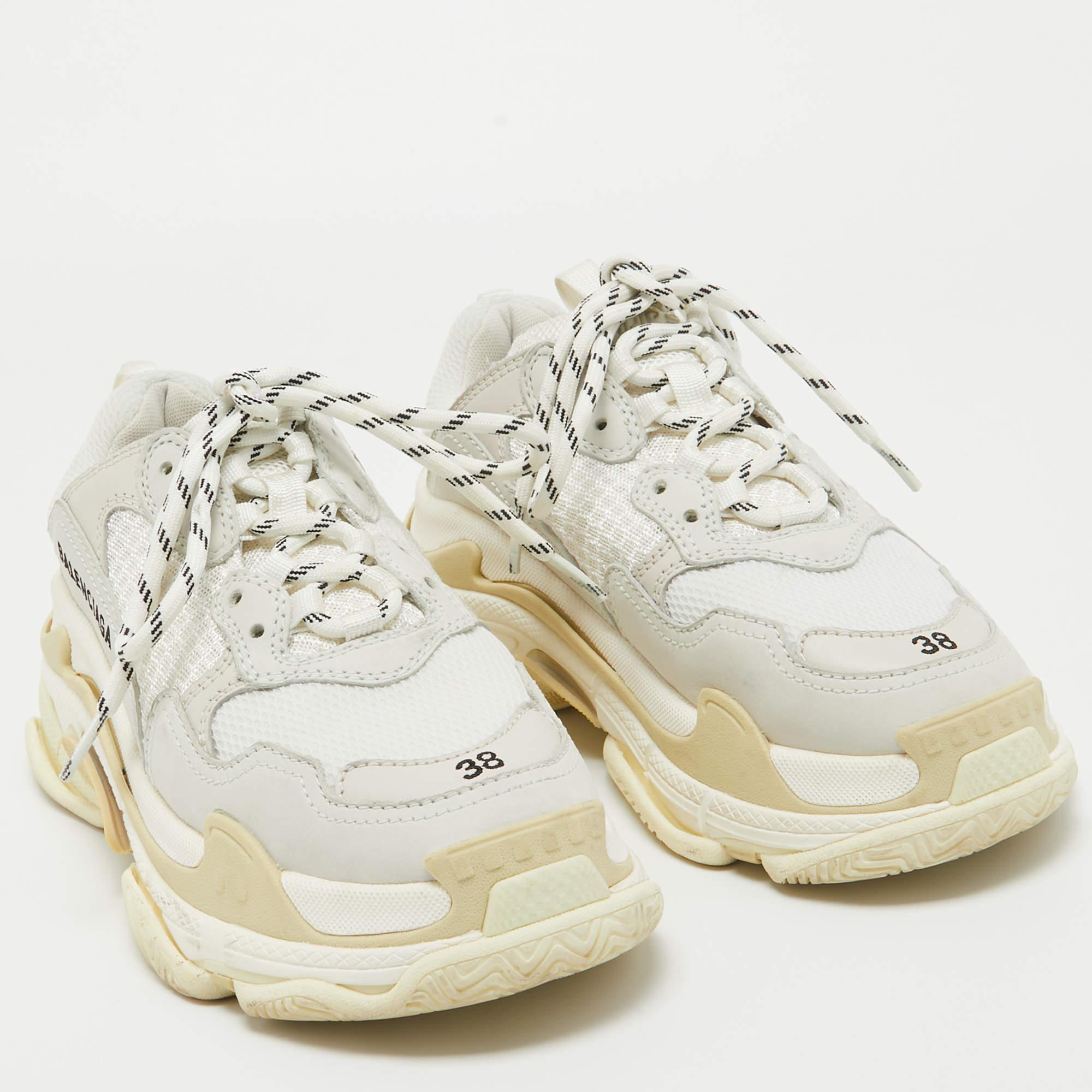 Balenciaga White/Grey Leather and Mesh Triple S Sneakers Size 38 2