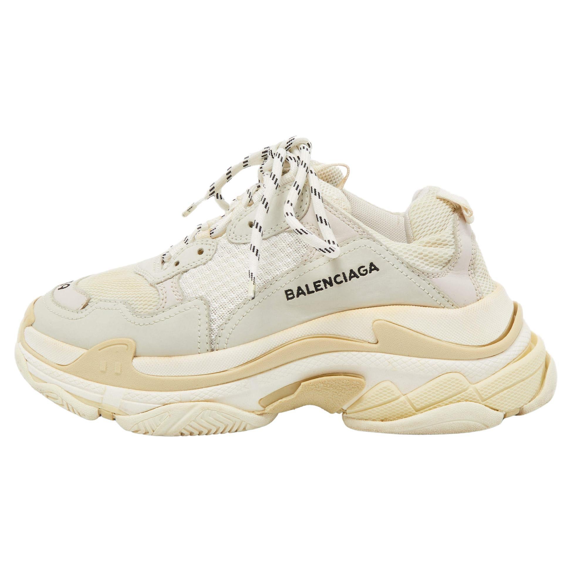 Balenciaga White/Grey Mesh and Nubuck Leather Triple S Sneakers Size 39 For Sale