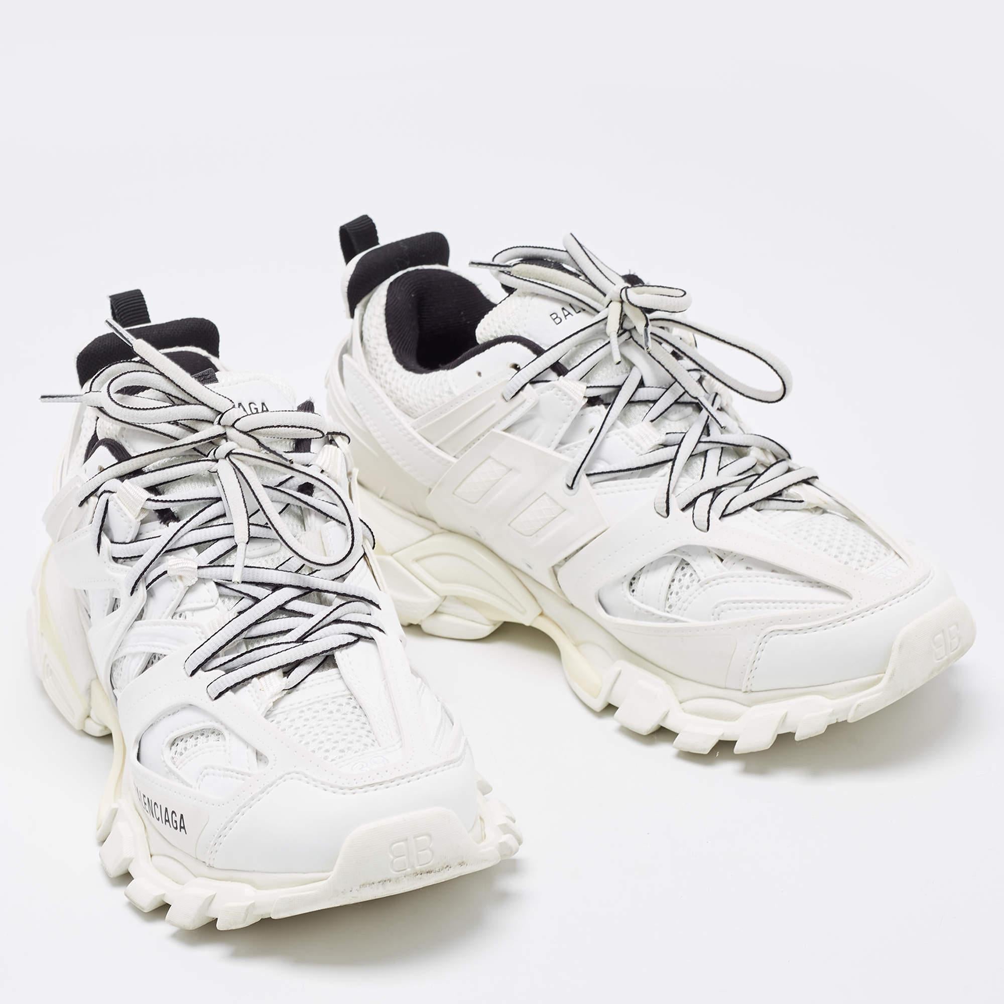 Balenciaga White Leather and Mesh Track Low Top Sneakers Size 39 In Good Condition In Dubai, Al Qouz 2