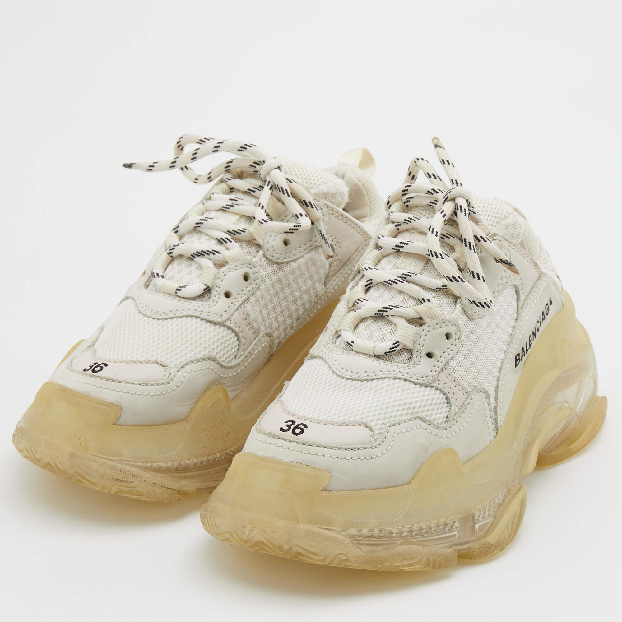 Balenciaga White Leather and Mesh Triple S Clear Low Top Sneakers Size 36 In Good Condition In Dubai, Al Qouz 2