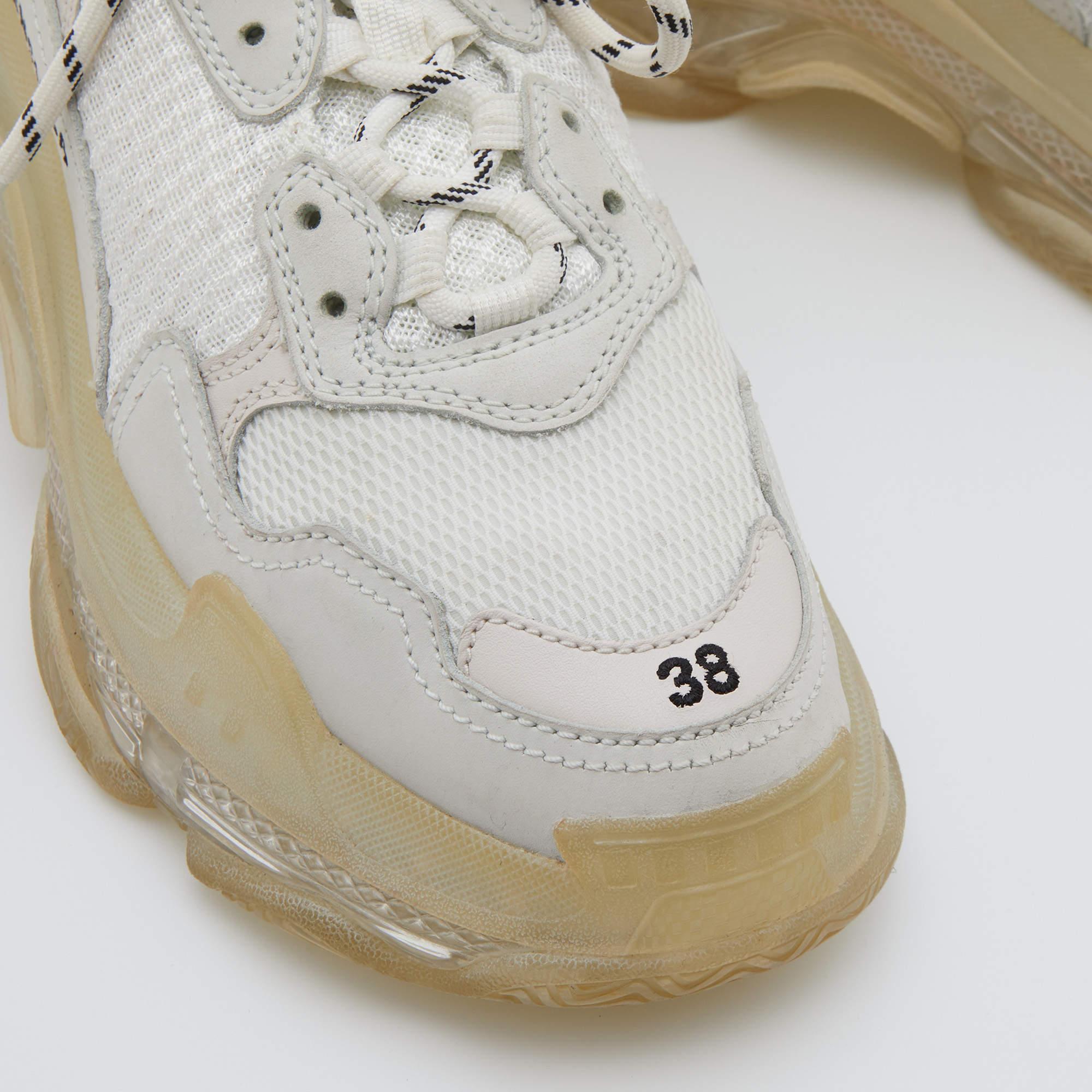 Balenciaga White Leather and Mesh Triple S Clear Sneakers Size 38 In Good Condition In Dubai, Al Qouz 2