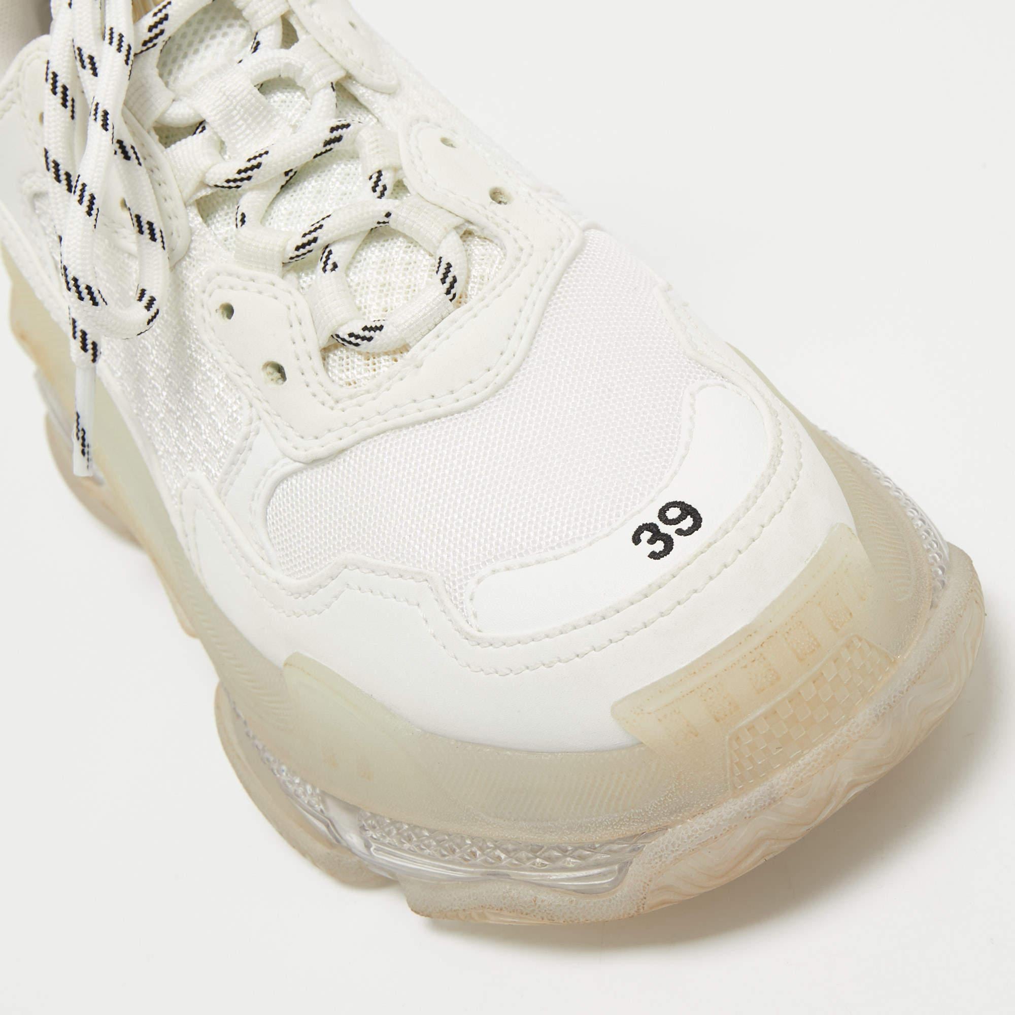 Women's Balenciaga White Leather and Mesh Triple S Sneakers Size 39 For Sale