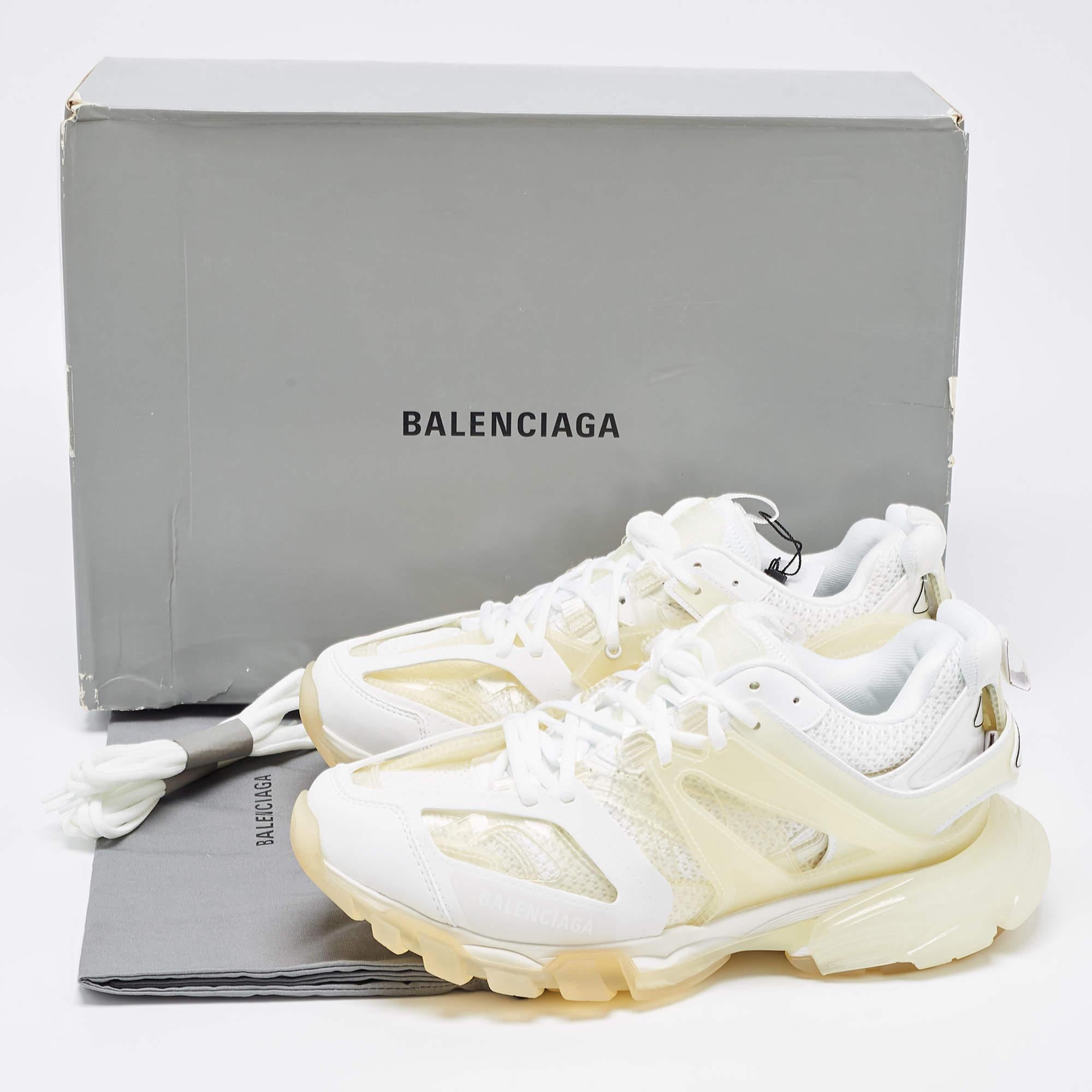Balenciaga White Leather and PVC Track Clear Sole Sneakers Size 42 In Good Condition For Sale In Dubai, Al Qouz 2