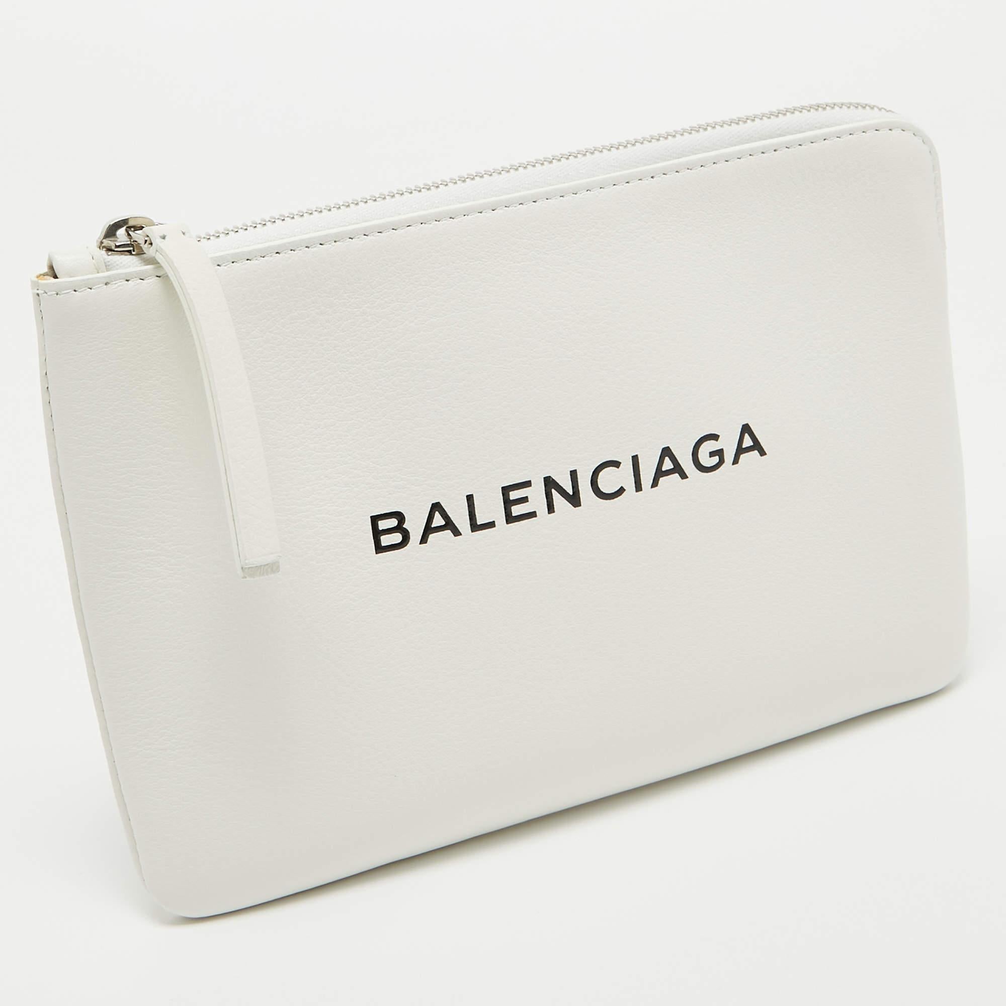 Balenciaga - Pochette zippée en cuir blanc Excellent état - En vente à Dubai, Al Qouz 2