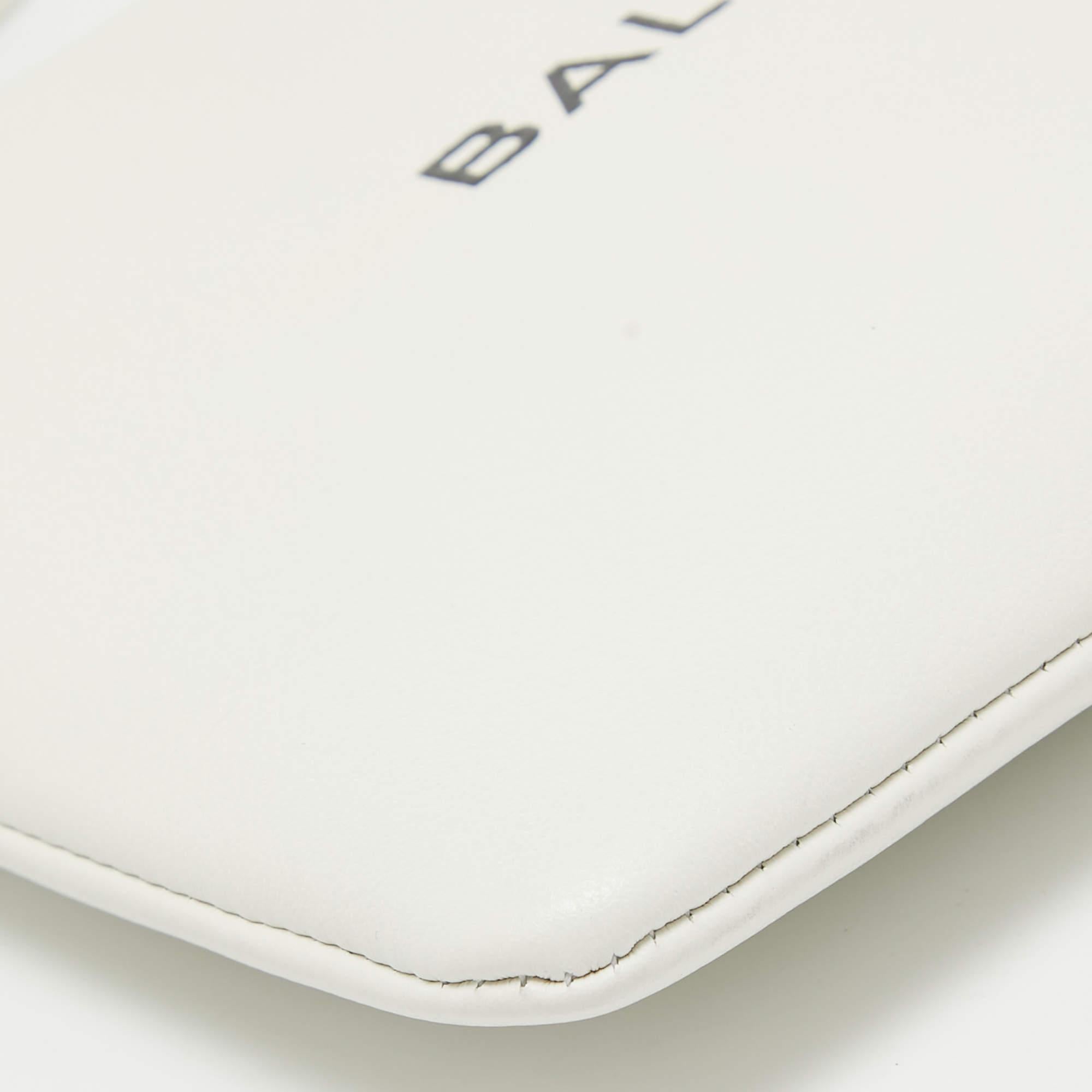 Balenciaga - Pochette zippée en cuir blanc en vente 5