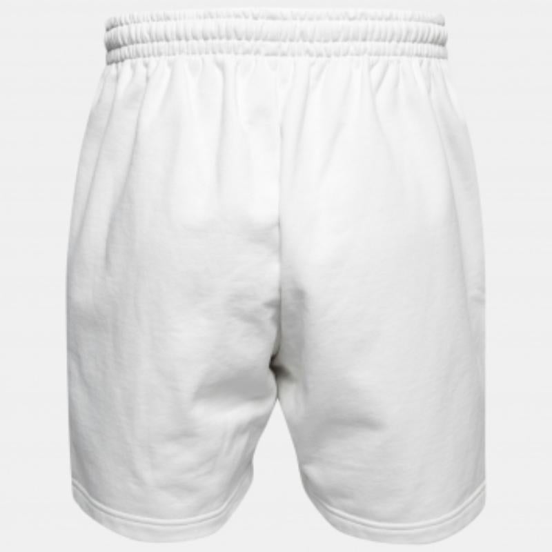 These shorts by Balenciaga are a comfy and stylish pick. They feature a logo and multiple pockets. Easy to style and relaxed in appearance, these shorts will be your favorite!