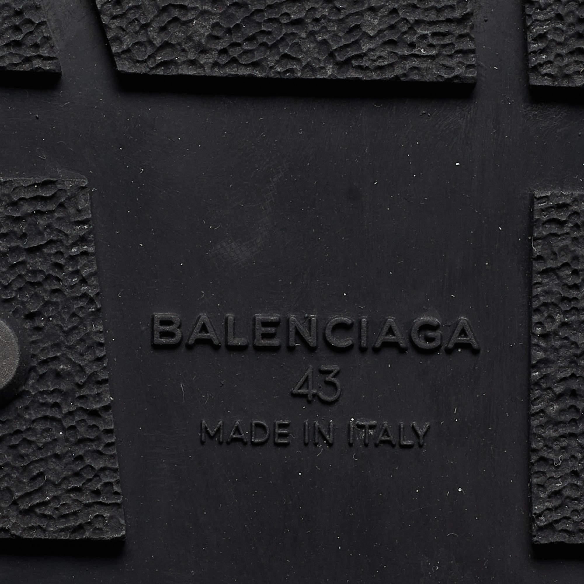 Baskets de course Balenciaga en maille et cuir blanc, taille 43 en vente 4