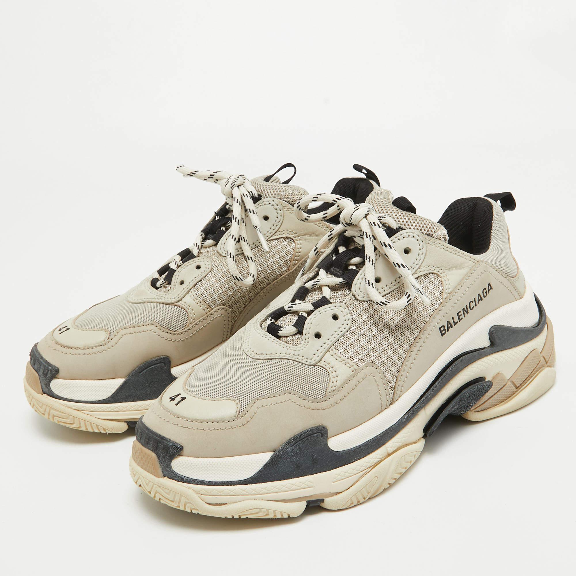 Women's Balenciaga White Mesh and Nubuck Leather Triple S Low Top Sneakers Size 41 For Sale