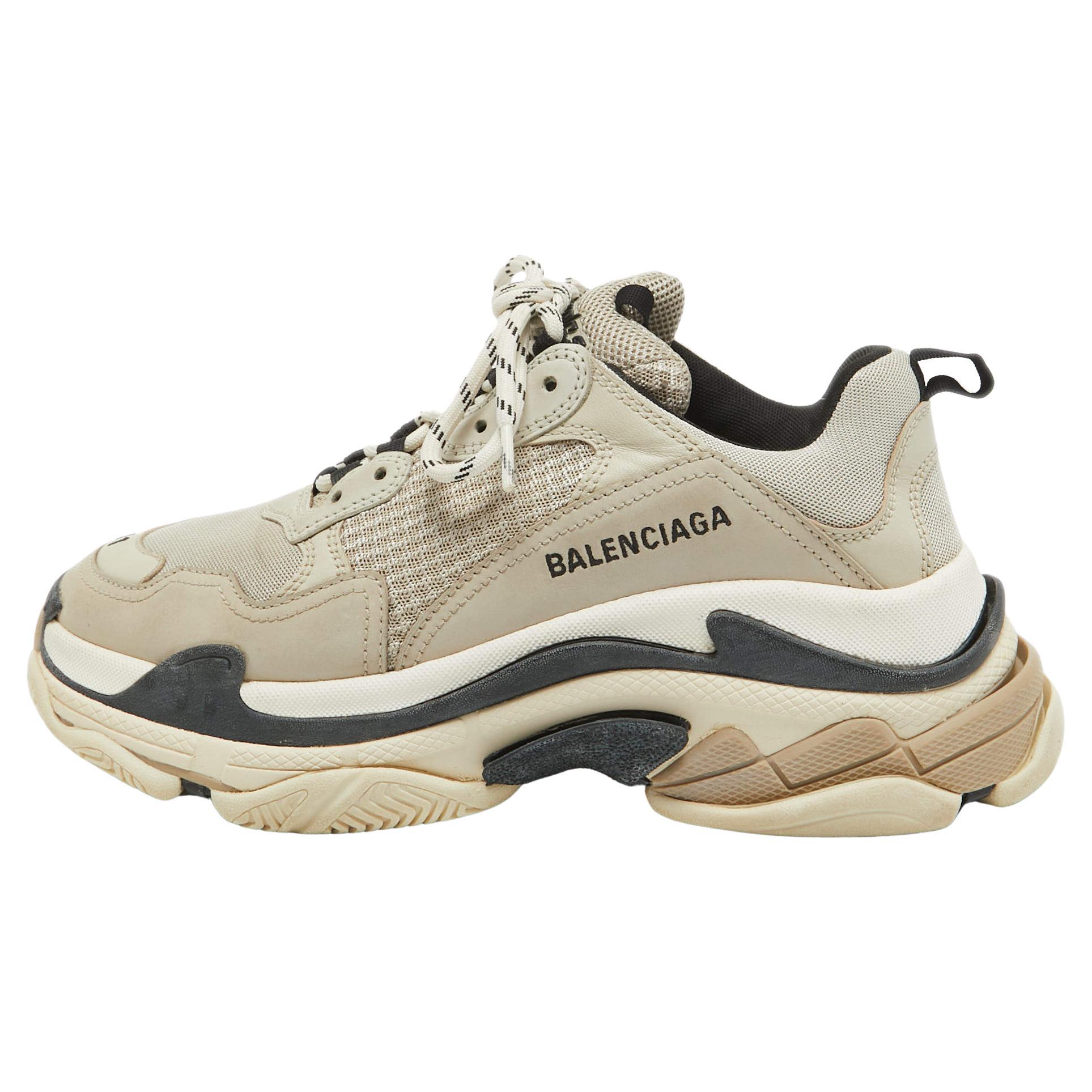 Balenciaga White Mesh and Nubuck Leather Triple S Low Top Sneakers Size 41 For Sale