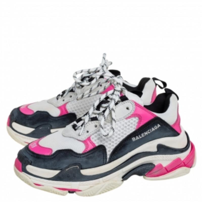 Gray Balenciaga White/Pink Leather and Mesh Triple S Platform Sneakers Size 38 For Sale