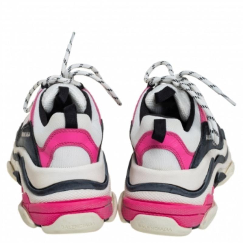 Balenciaga White/Pink Leather and Mesh Triple S Platform Sneakers Size 38 For Sale 1