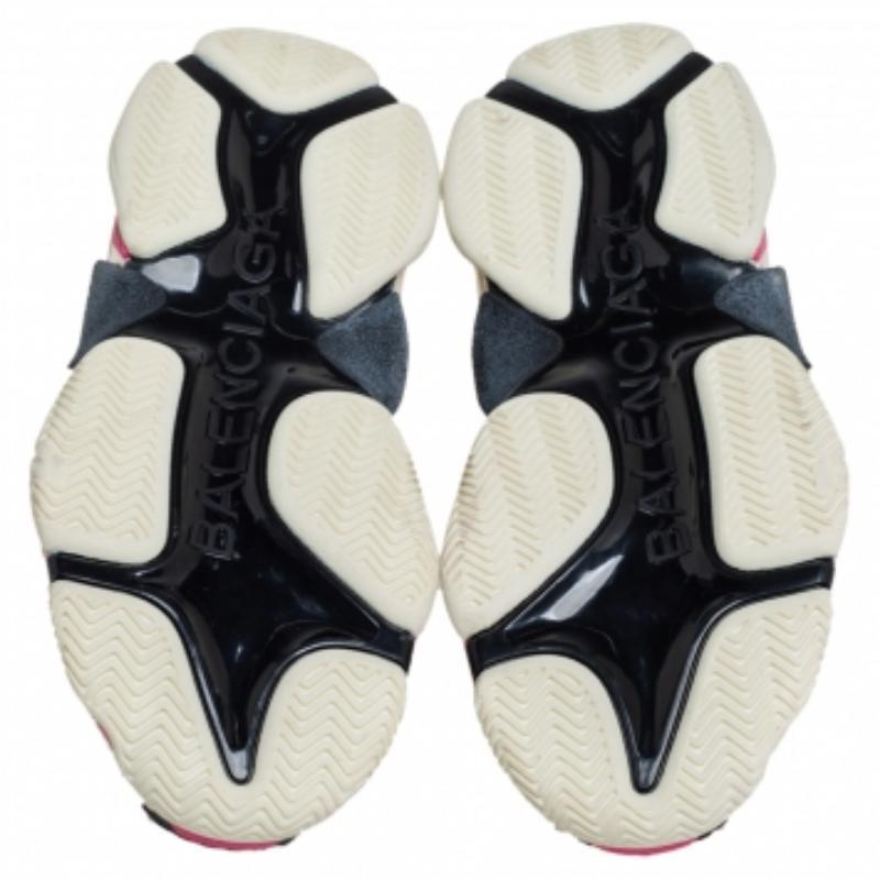 Balenciaga White/Pink Leather and Mesh Triple S Platform Sneakers Size 38 For Sale 2