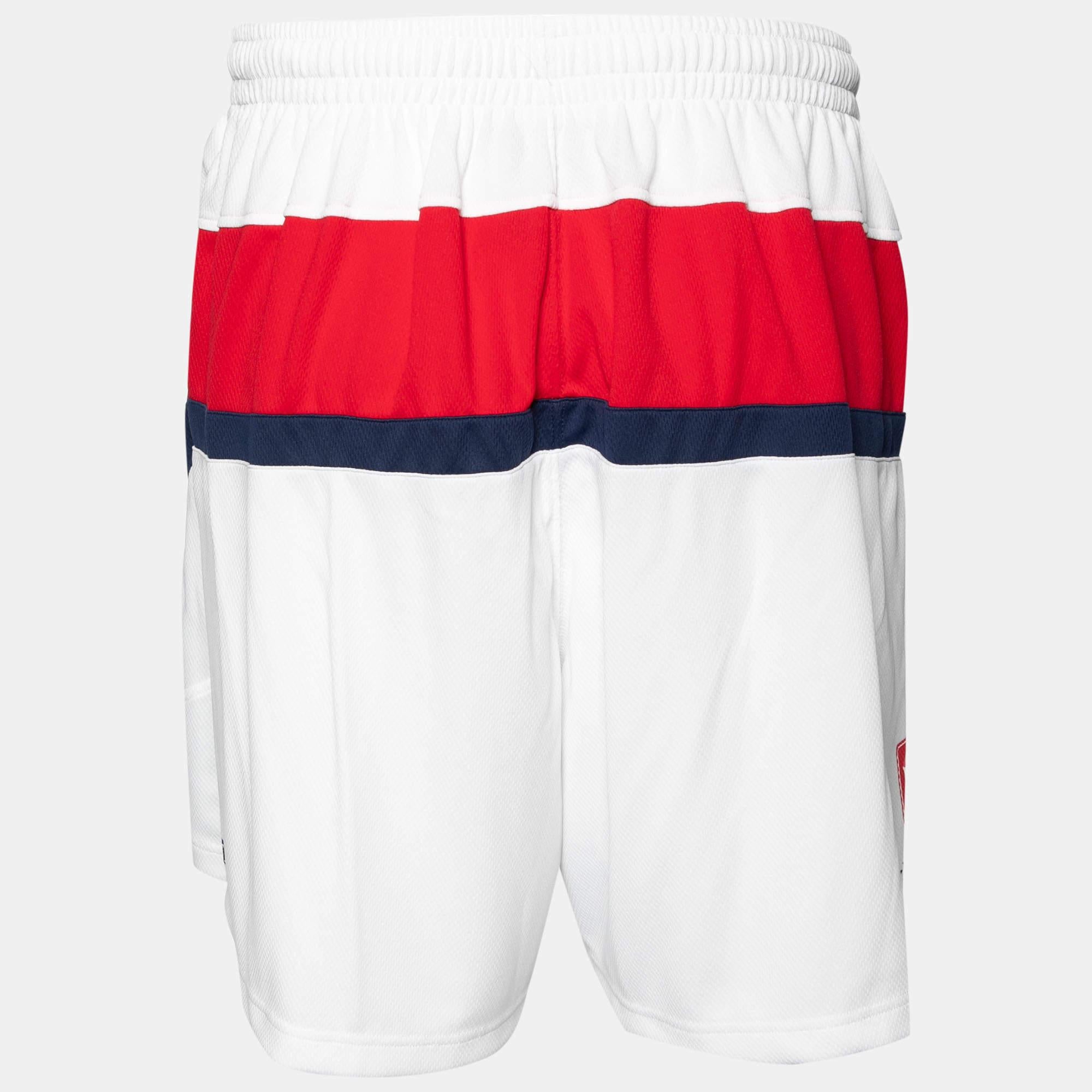 Whether you want to just lounge around or go out to run errands, these Balenciaga shorts will be a stylish pick and will make you feel comfortable all day. It has been made using high-grade materials and the creation will go well with sneakers and