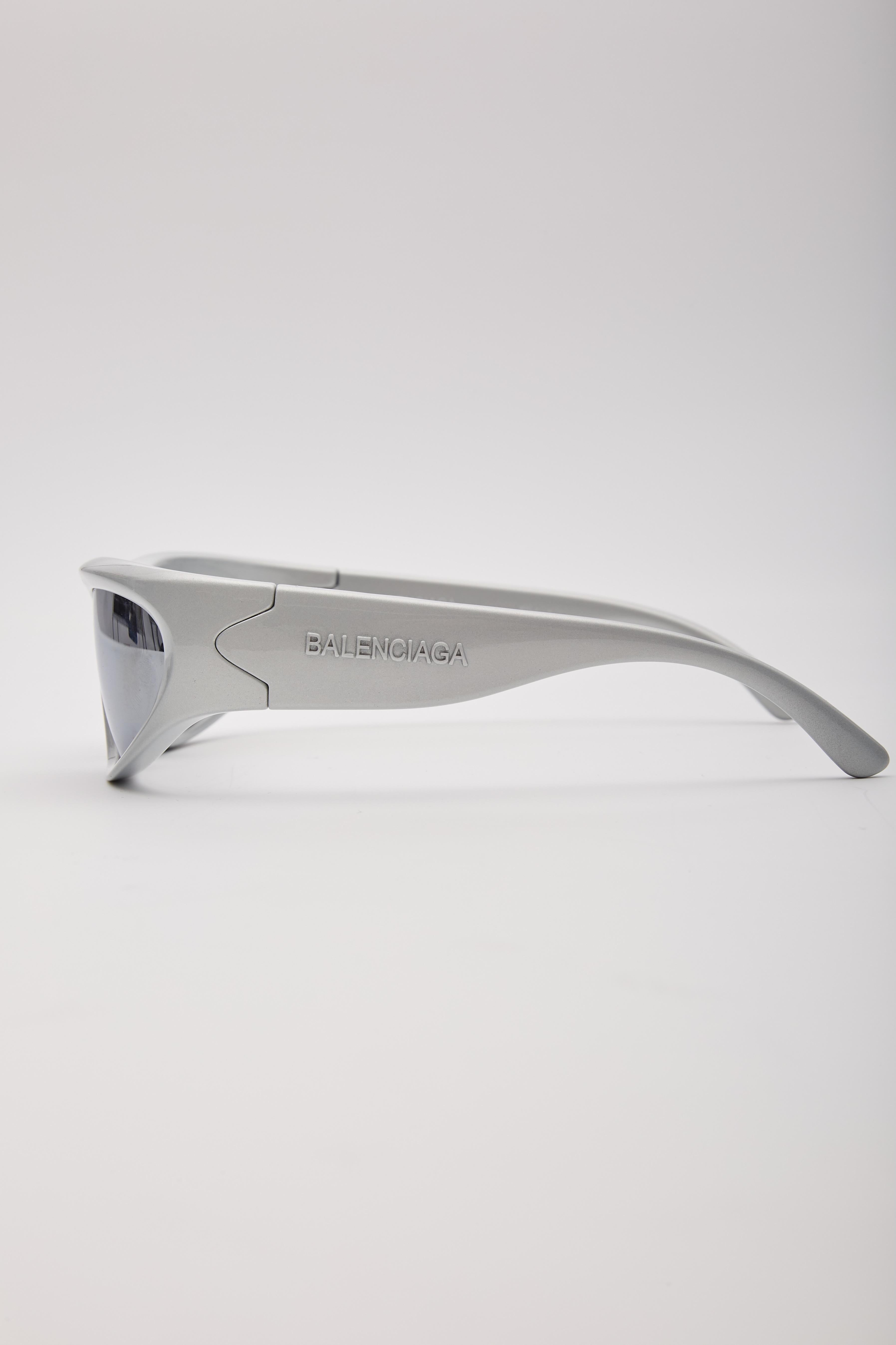 Balenciaga Wraparound-frame Silver Sunglasses In Good Condition For Sale In Montreal, Quebec