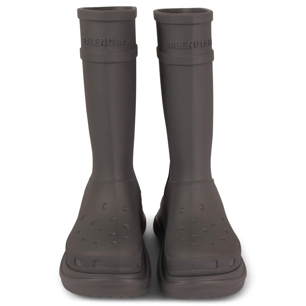 100% authentic Balenciaga x Croc 2.0 rain boots in Grafite (dark grey) rubber. Feature logo embossing on the front, chunky soles and a rounded toe. Lined in viscose (100%). Have been worn and are in excellent condition. Come with dust bags. 

2022