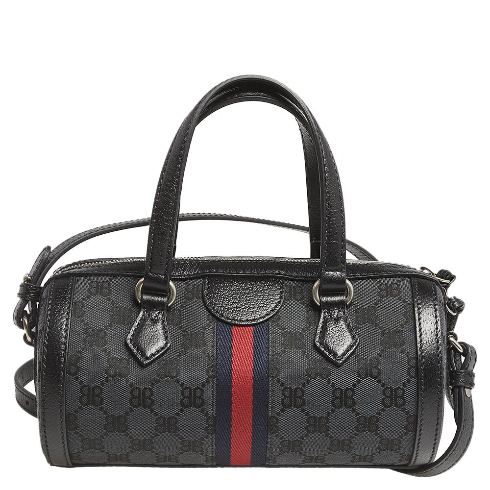 The special collaboration between Balenciaga and Gucci created fashion waves and offered us a fine collection of designs that merge the best of both brands. This Boston bag, made using coated canvas and leather trims, shows the Gucci monogram
