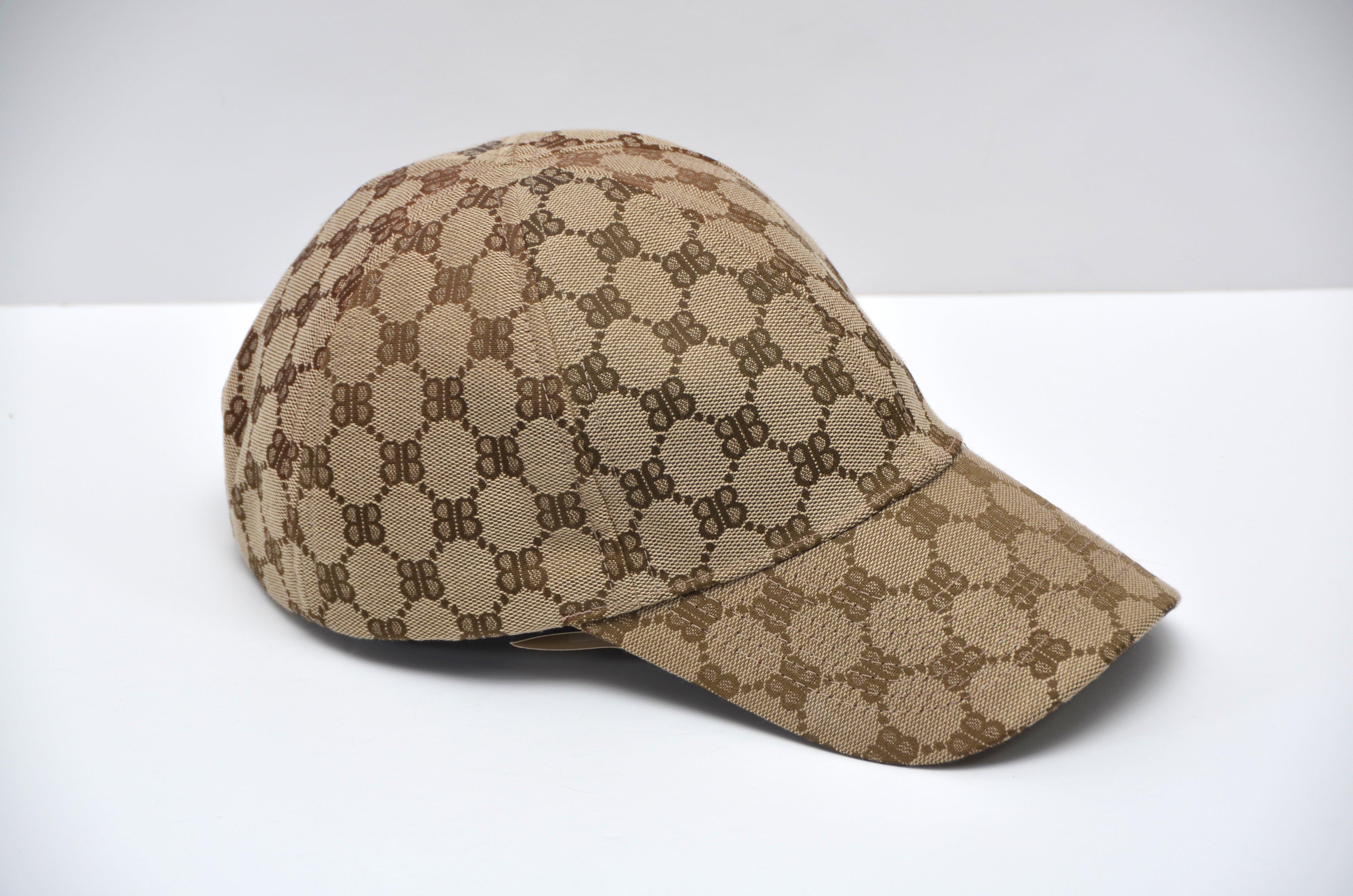 Balenciaga X Gucci Hacker project Brown Hat Cap 
Size L Large 59 cm 
New with tags, never worn
BOX ,dust-bag, tags,  booklet ,paper bag included .
Made in Italy
FINAL SALE.

