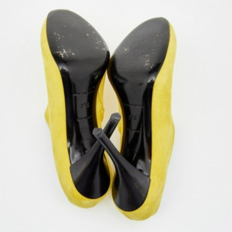 Bottines Balenciaga en daim jaune, taille 37,5 Pour femmes en vente