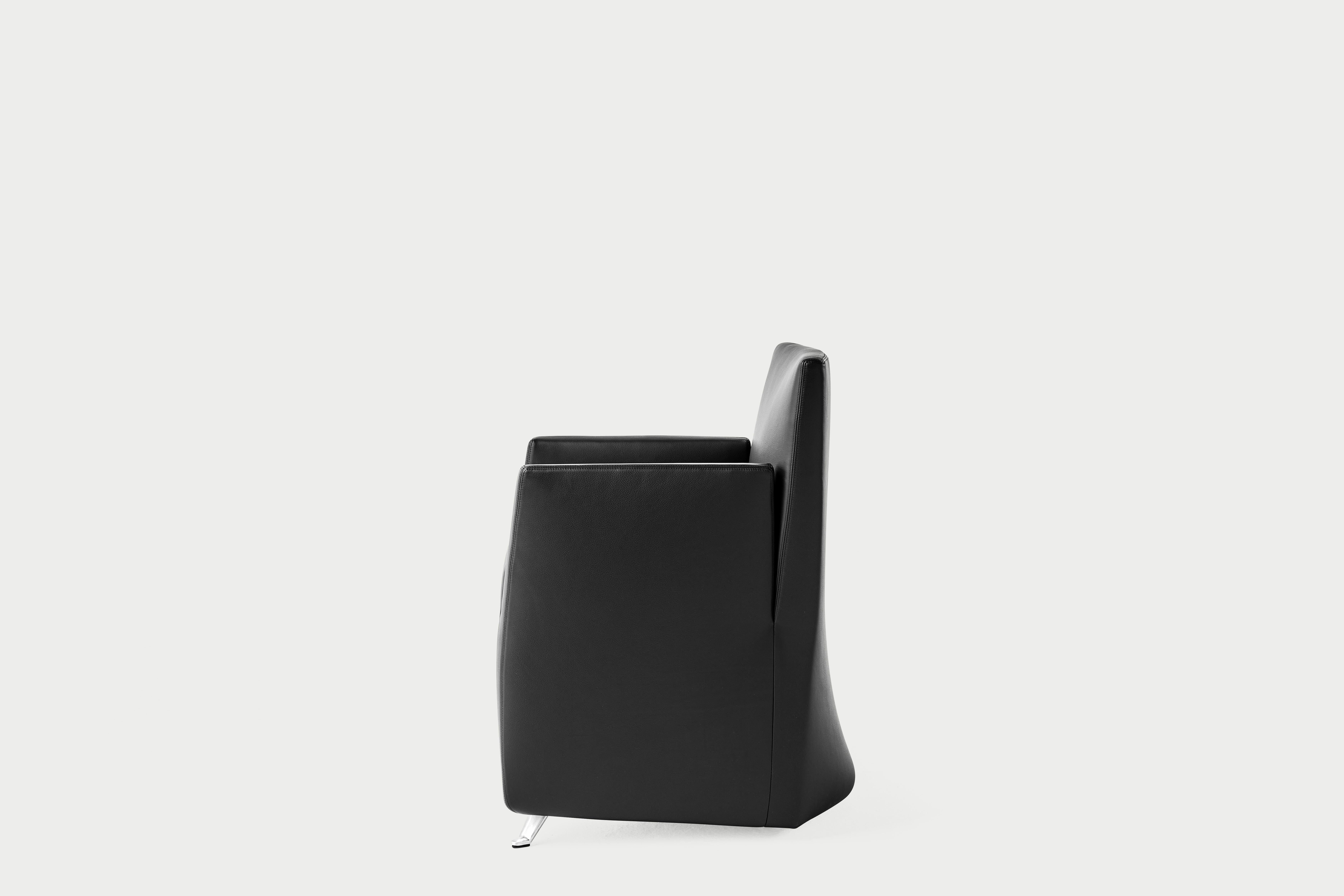Periodo contemporaneo Baleri Italia Caprichair Armchair in leather by Hannes Wettstein in vendita