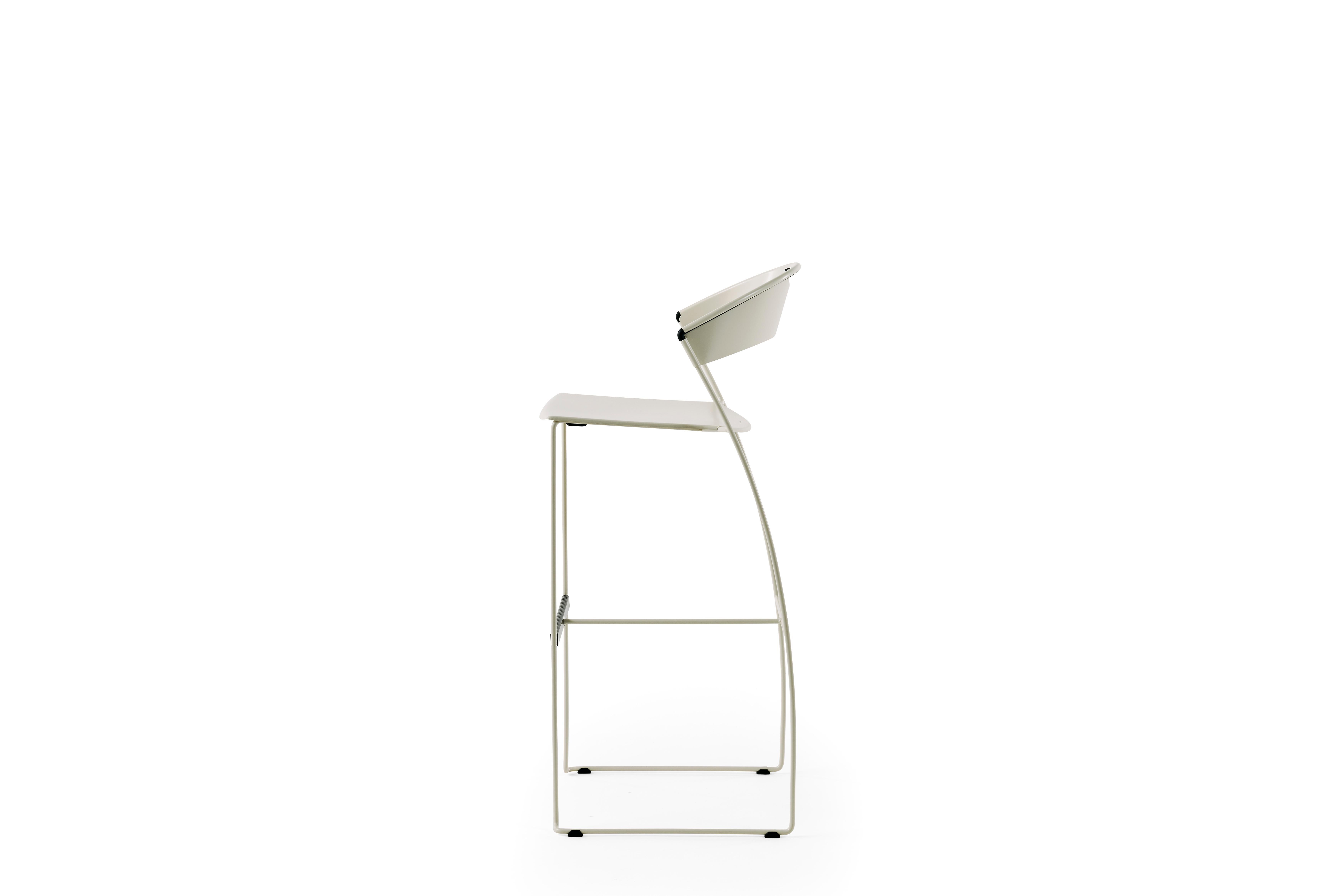 Out of the frenetic turmoil of Wettstein's design activity, one day emerged the idea of a chair; defying all known logic, the structure of the back, curved forwards. With this idea as basic condition of the design, form was translated into function.