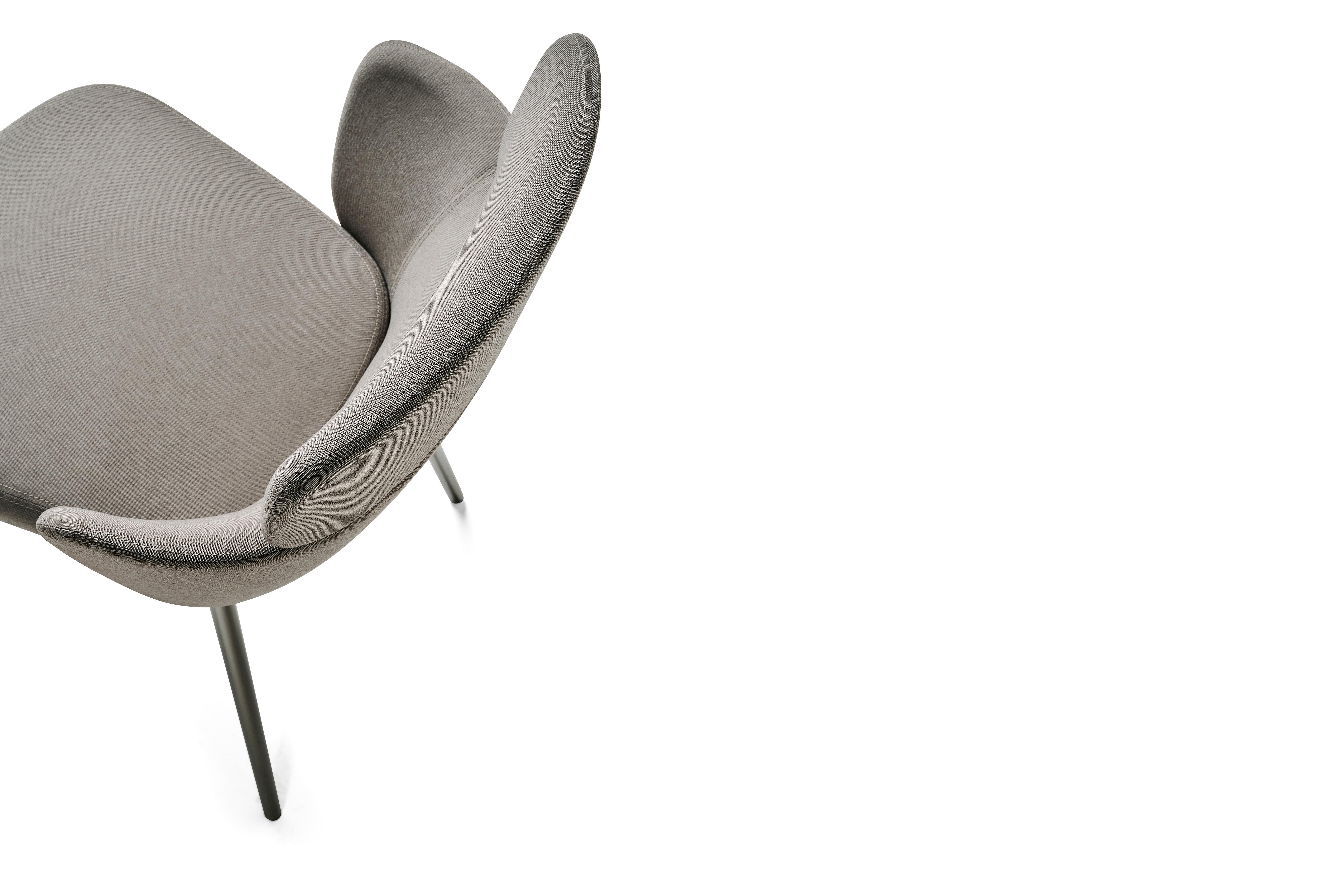 Baleri Italia Kin Chair in Fabric with Mini Armrests by Radice Orlandini In New Condition For Sale In Milano, Lombardia