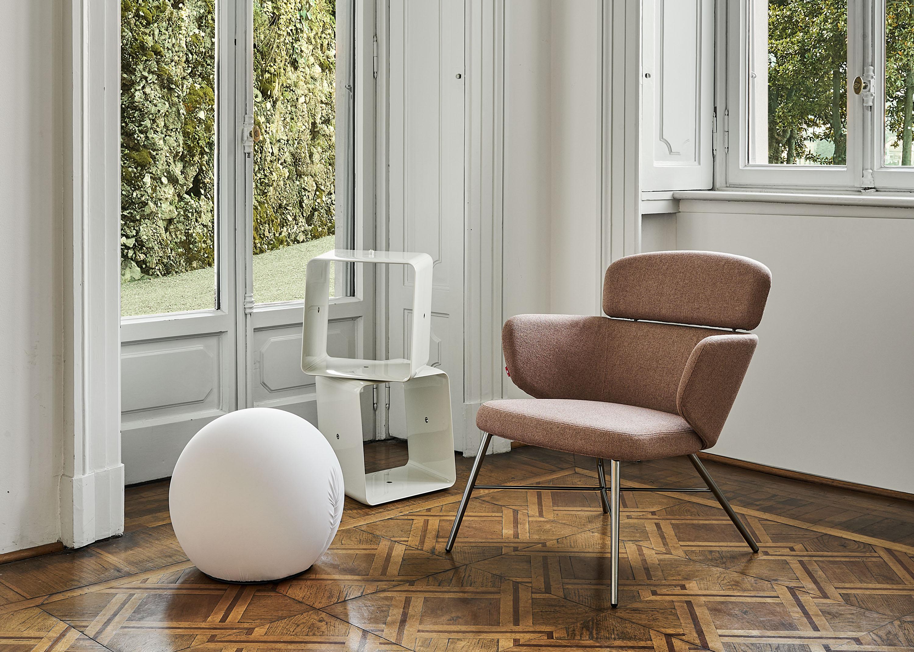 Baleri Italia Kin Lounge Armchair in Fabric by Radice Orlandini For Sale 3