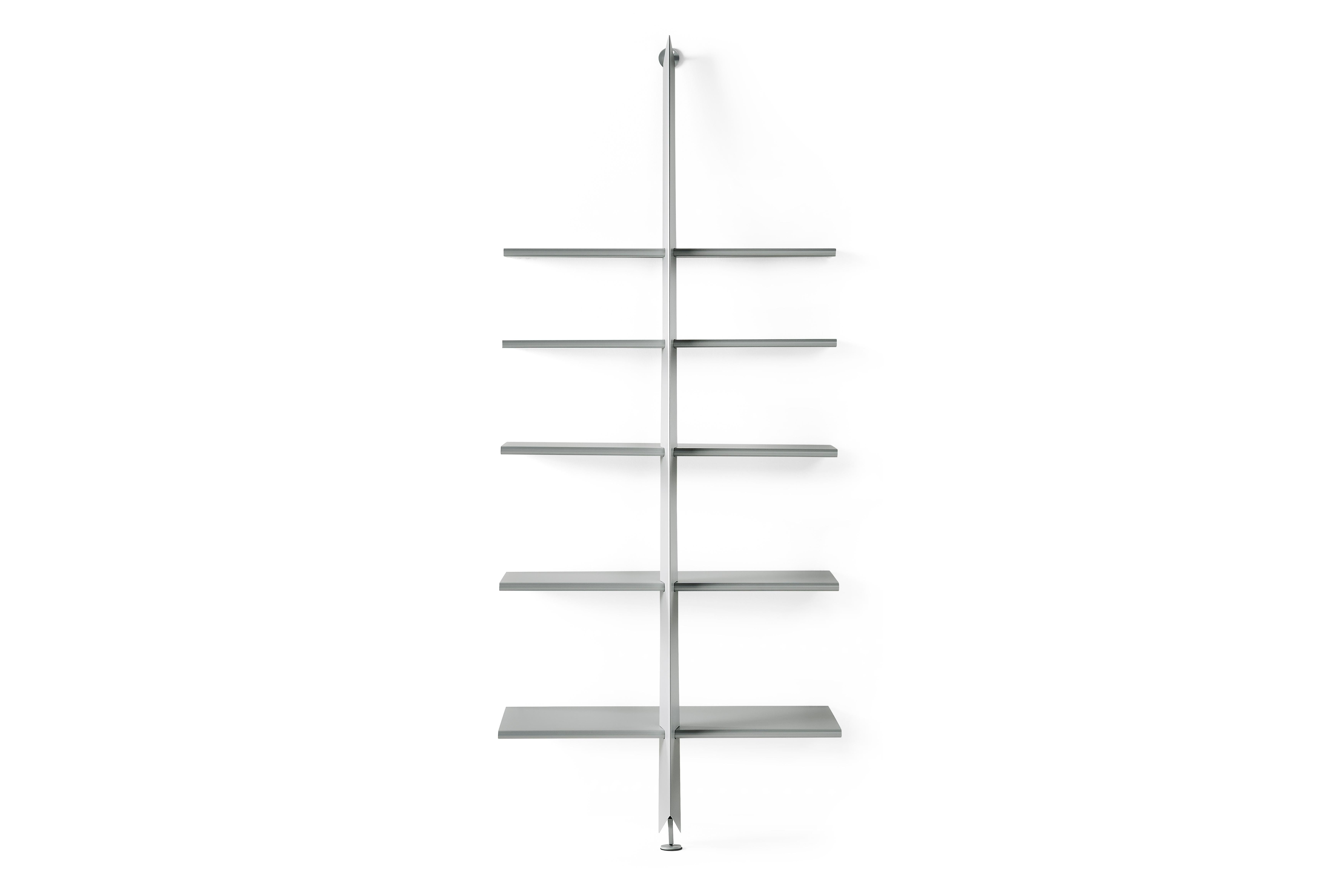 Mac Gee is the essence of a bookshelf. Philippe Starck cleaned and cleaned the structure to only keep the square root, the skeleton of a bookshelf. Therefore avoiding styles, the timeless Mac Gee has lived for decades, as if simply leaned against