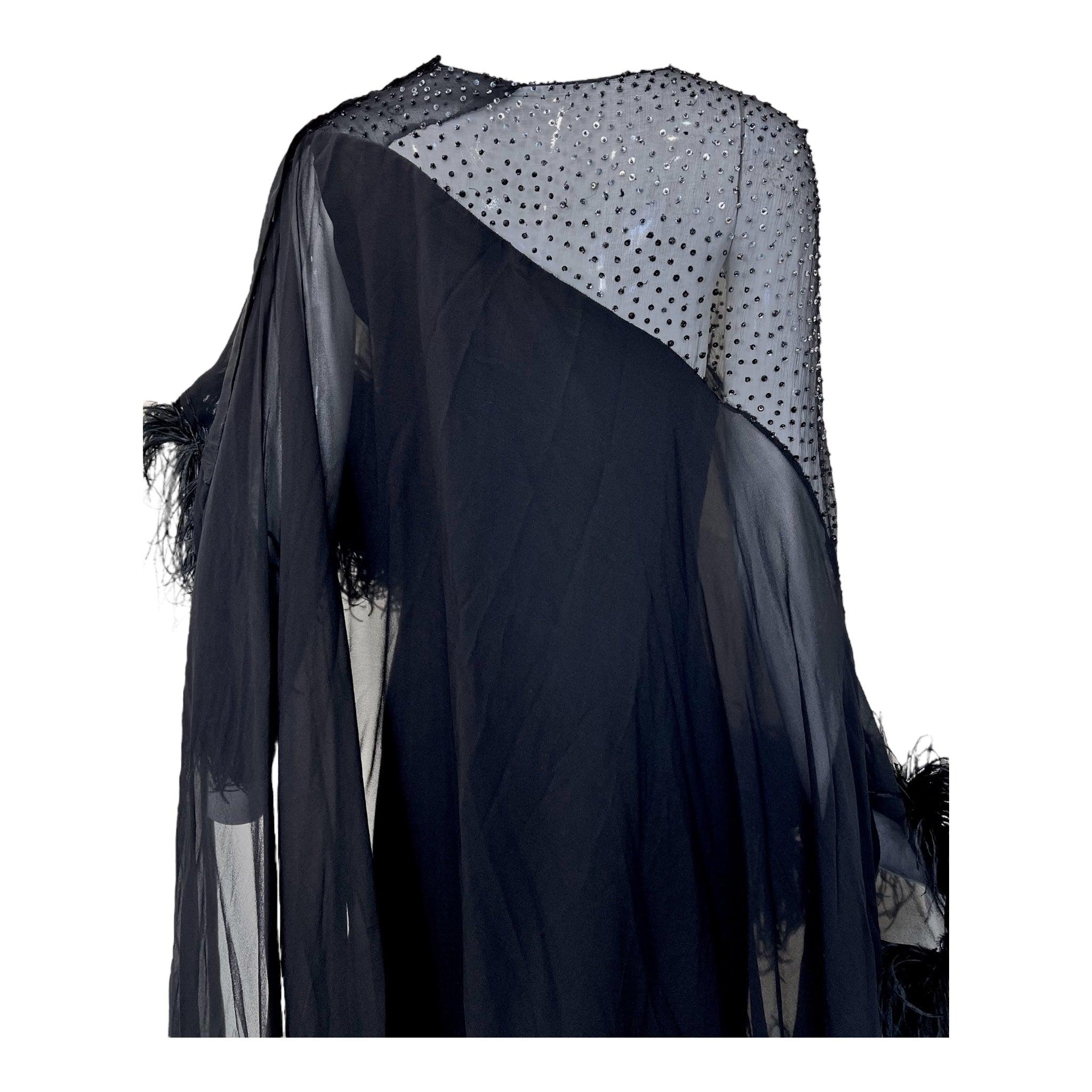 BALESTRA Couture - Robe en mousseline noire avec bordure en autruche et traîne, années 1960 Bon état - En vente à Los Angeles, CA