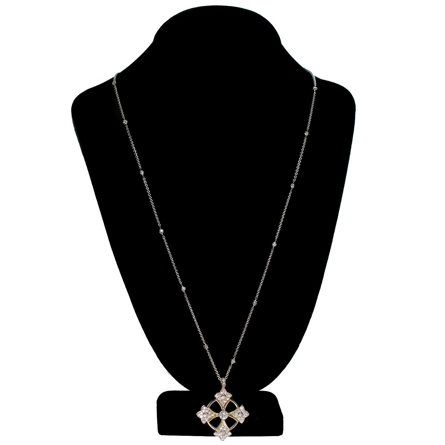 Halskette mit Patonce-Kreuz-Anhänger aus Weiß- und Gelbgold, Diamanten Damen im Angebot