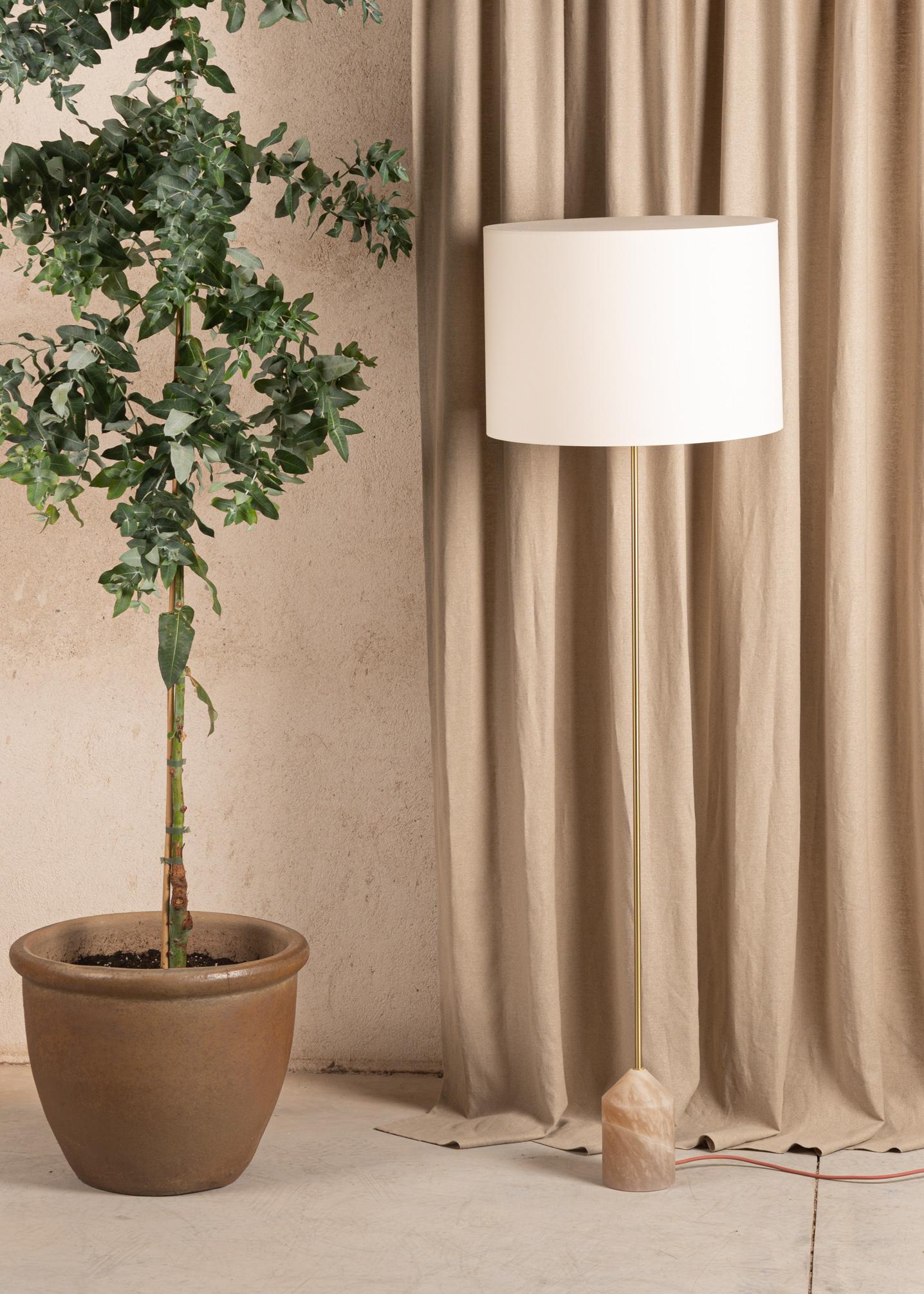 Baleto Tobacco Alabaster Floor Lamp by Simone & Marcel
Dimensions: D 50 x W 50 x H 166 cm.
Materials: Brass, cotton and tobacco alabaster.

Also available in different marble and alabaster options and finishes. Custom options available on request.
