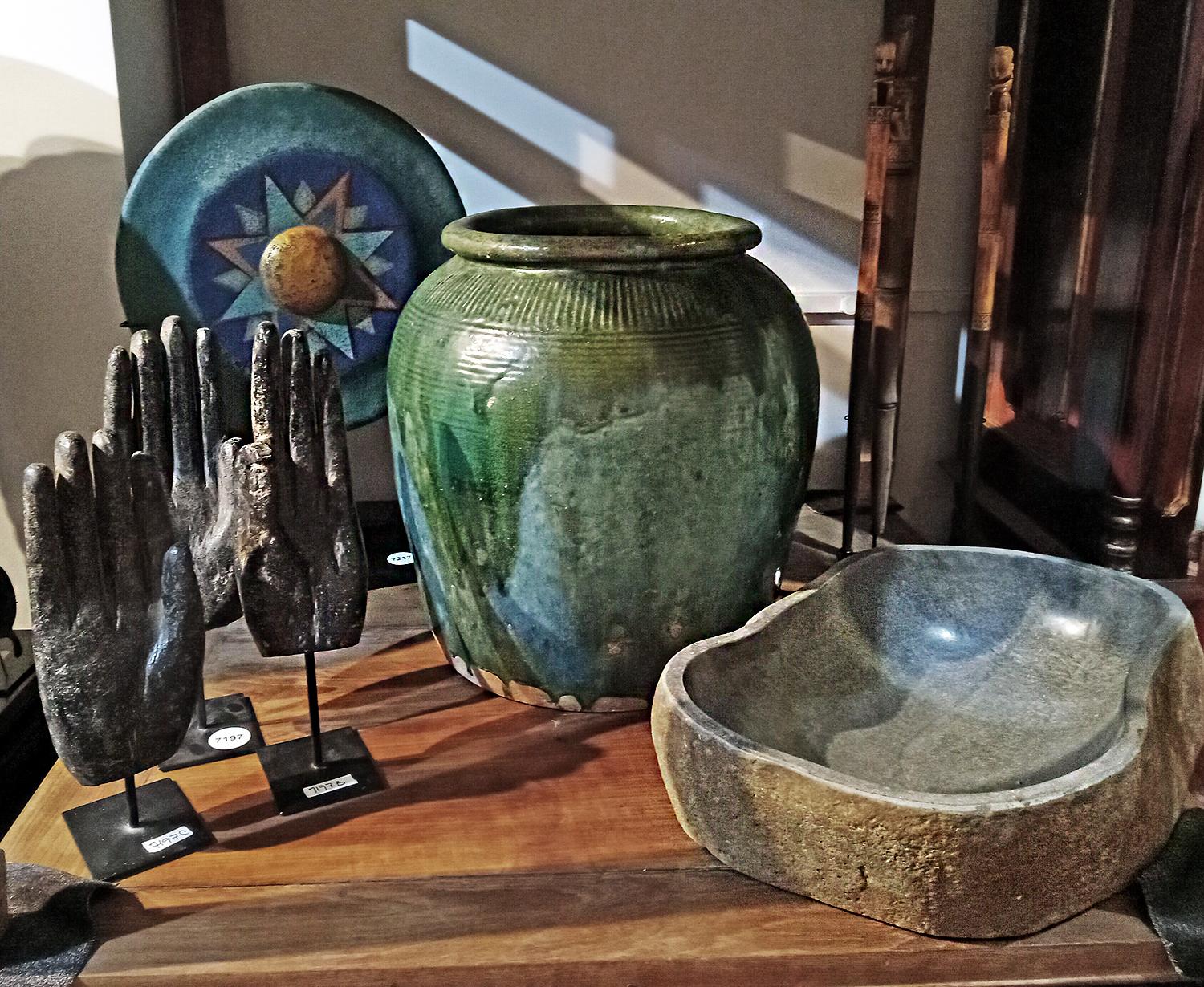 Balinesische Terrakotta Vase / JAR / Urne mit grüner Glasur, Contemporary im Angebot 10