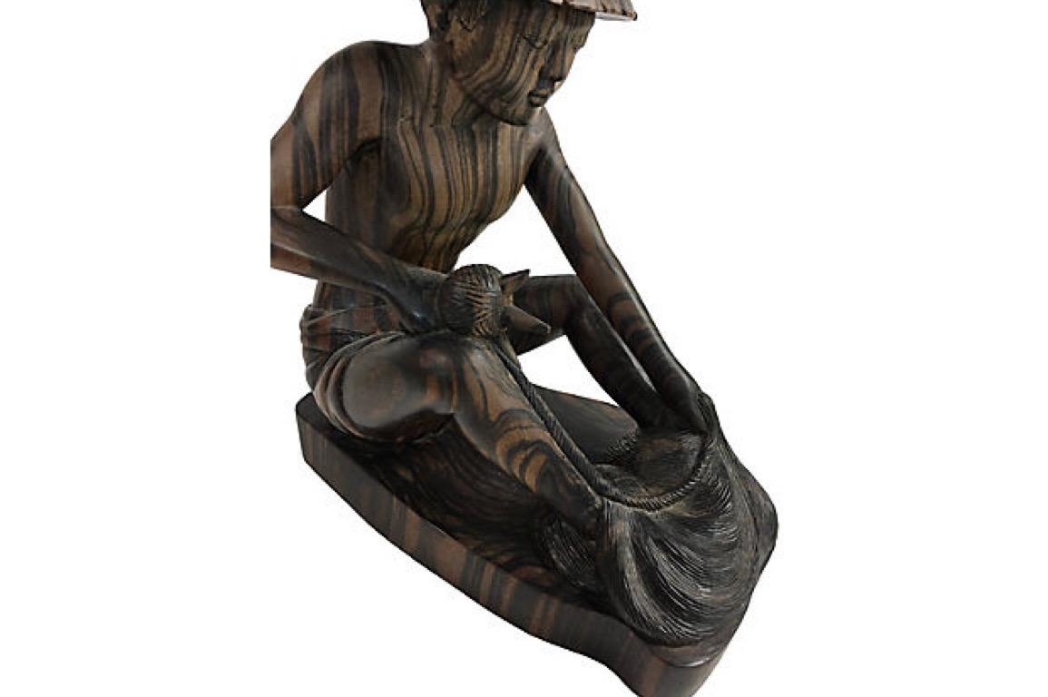 Skulptur eines chinesischen Fischers aus Holz, geschnitzt (Geschnitzt) im Angebot