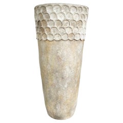 Grande jardinière balinaise Kojong Antique en terre cuite blanche, deux disponibles