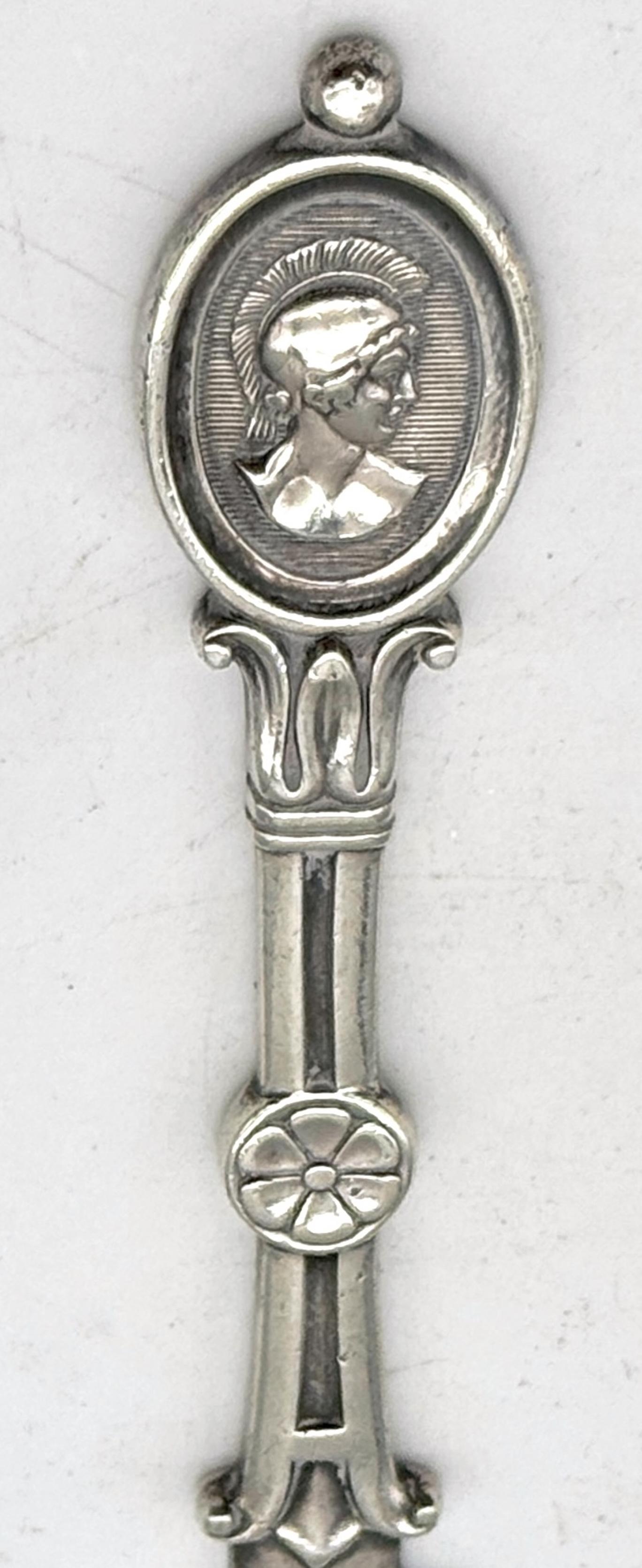 Ball, Black & Co. Abrecartas de plata de ley con medallón de Marte, C 1862 en Bueno estado para la venta en West Palm Beach, FL