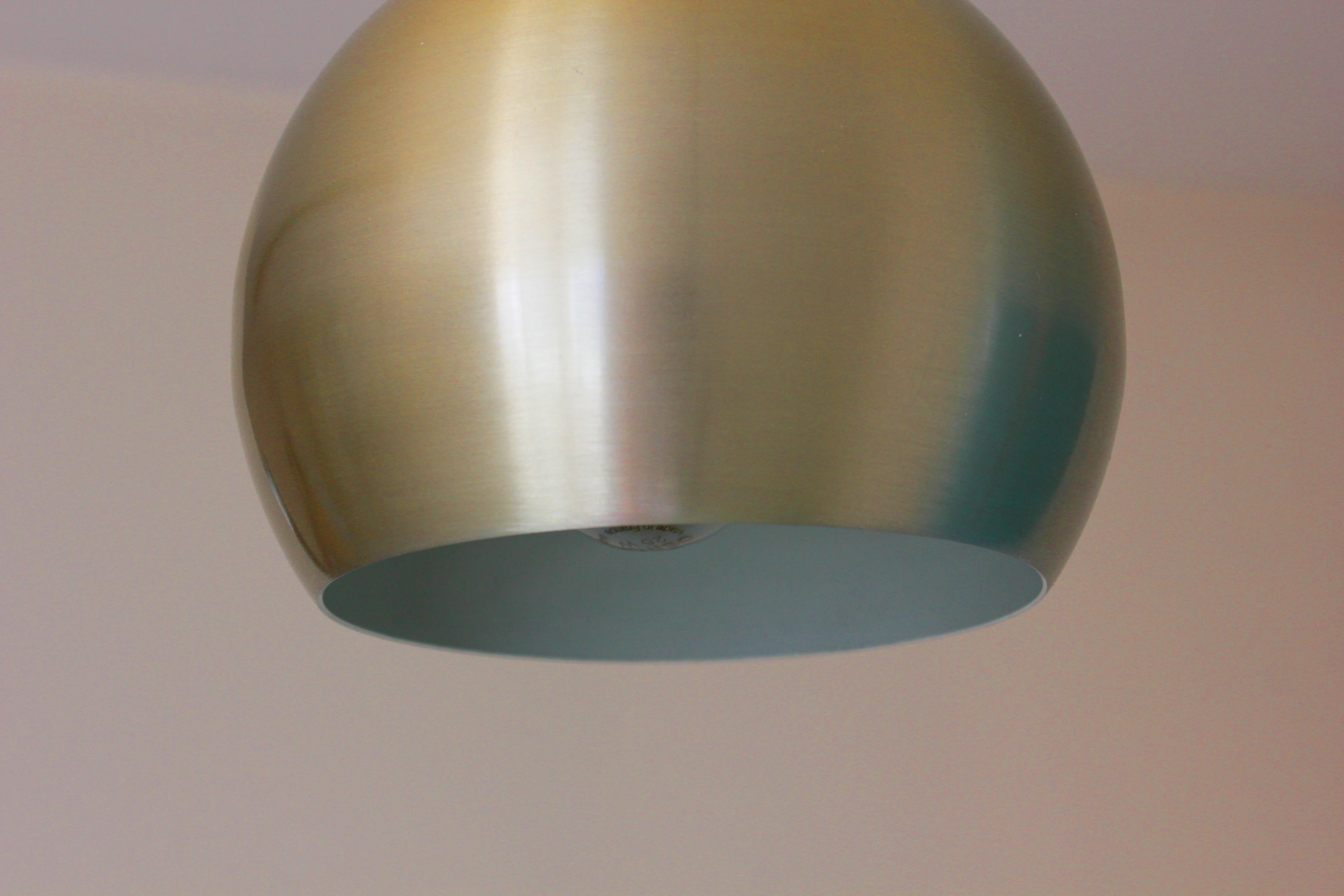 Ceiling lamp
Probably Verner Panton
Origin: Denmark
Period: 1970s
Material: metal
Color: gold
Dimensions: 20 cm diameter