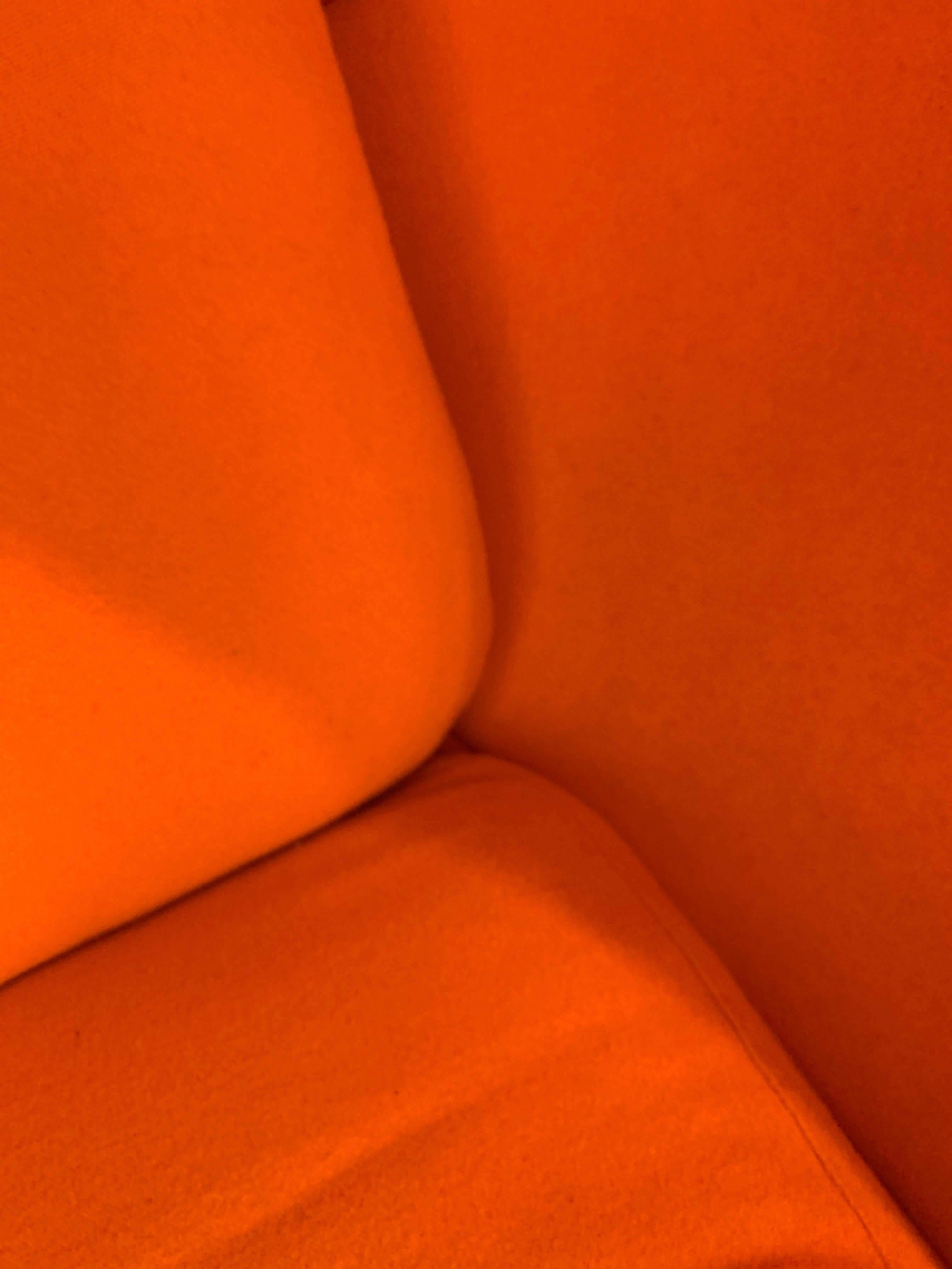 Space Age Ball Chair von Adelta:: Eero Aarino:: Orange und Weiß:: Finnland:: 1980/90er Jahre 3